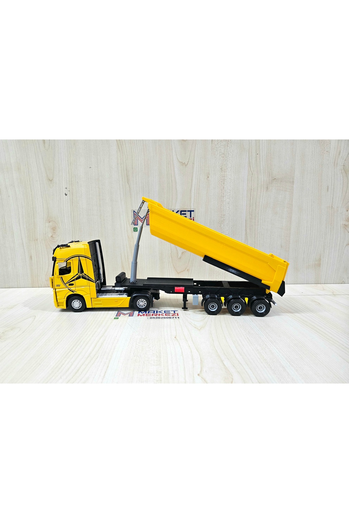 مدل خودرو 35 سانتی متر طول 1 36 MERCEDES ACTROS DUMP TRUCK MODEL نام نوشته شده زرد اورجینال Maket