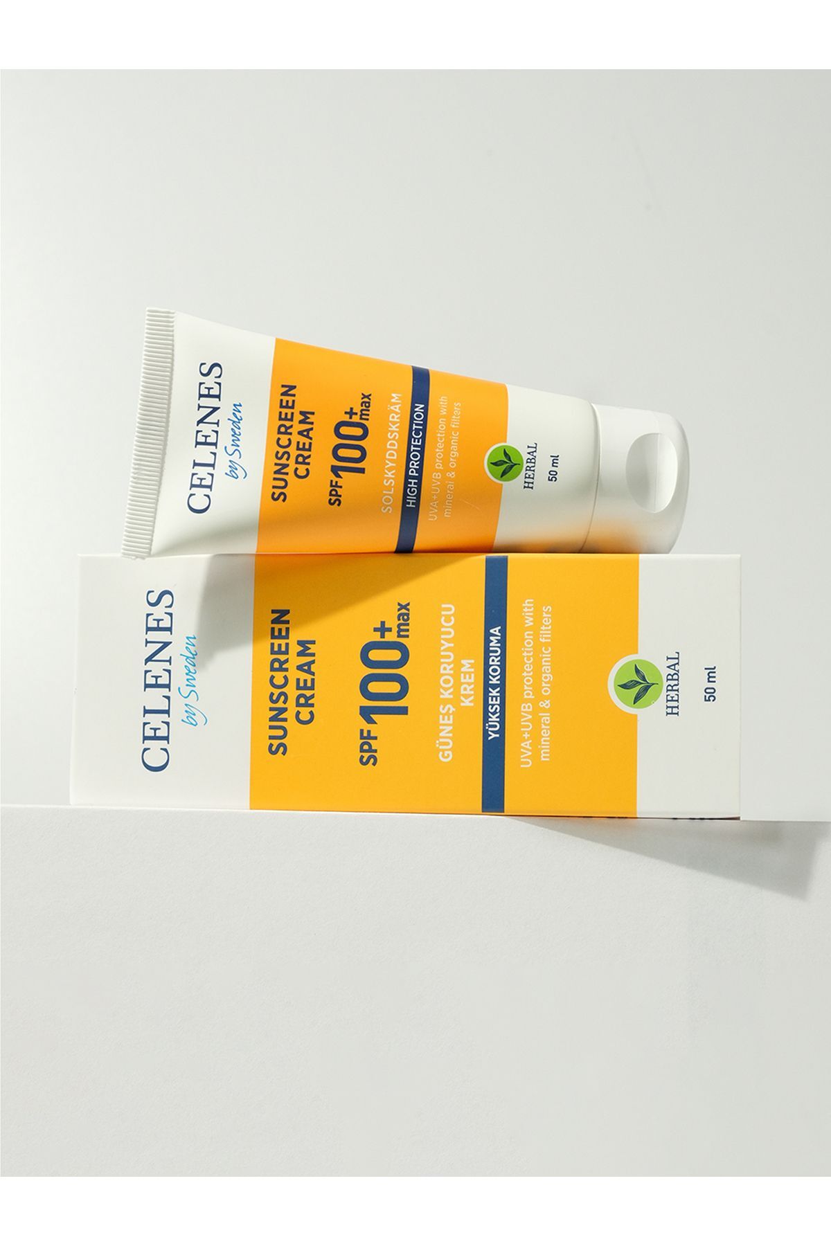 کرم ضد آفتاب صورت توسط محافظت از گیاهی سوئد 100 حداکثر SPF 50ML همه انواع پوست Celenes by Sweden