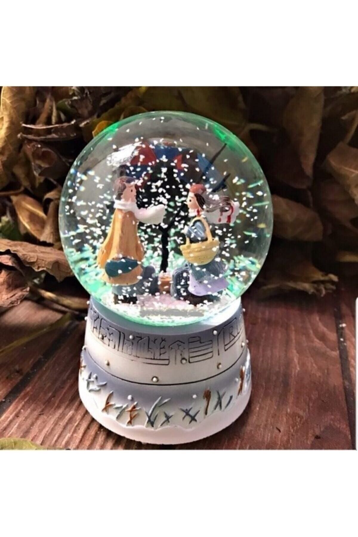 گوی برفی SPRAYED WINTER TALE SNOW GLOBE, موزیکال و نورانی GLOBE MU از ترکیه Genel Markalar