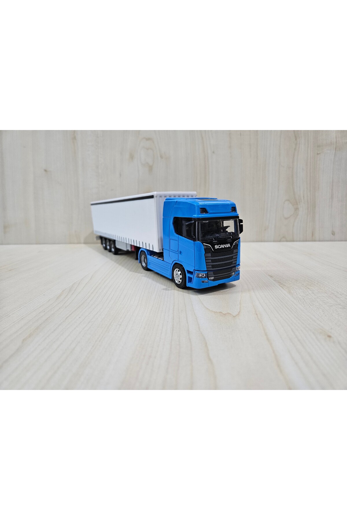 مدل خودرو کامیون SCANIA 770S آبی در مقیاس 1 50 طول 33 سانتی متر نام شرکت را می توان نوشت اورجینال Maket