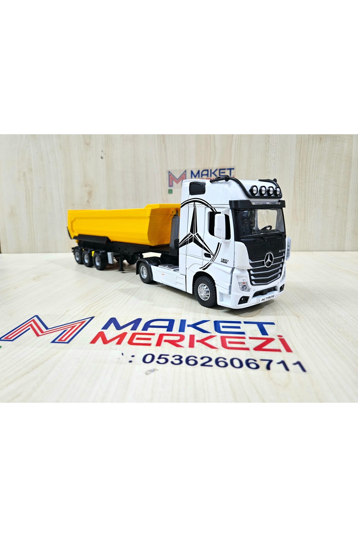 مدل خودرو 35 سانتی متر طول 1 36 MERCEDES ACTROS DUMP TRUCK MODEL نام نوشته شده سفید اورجینال Maket