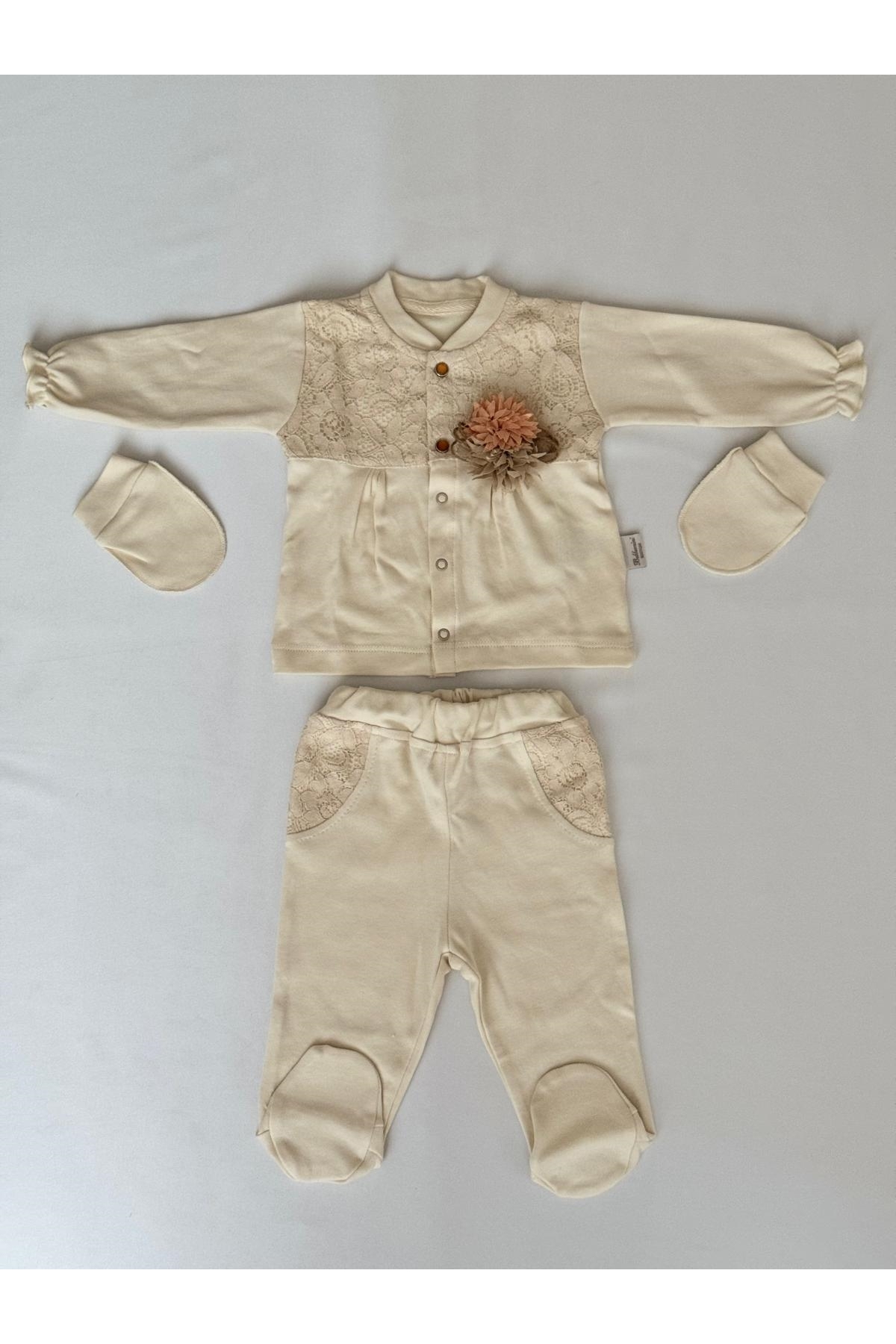 ست بیمارستانی نوزاد ۱۰ تکه فلکسی Flexi، Bebbemini Baby، پنبه ۱۰۰٪ با جزئیات دانتل و گل بژ