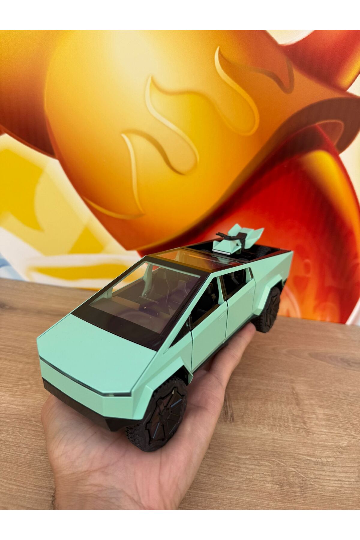 مدل خودرو DIECAST METAL TESLA CYBERTRUCK PICKUP 1:24 موتوریزه تسلا درهای باز شدن با صدا و نور اورجینال scntoys