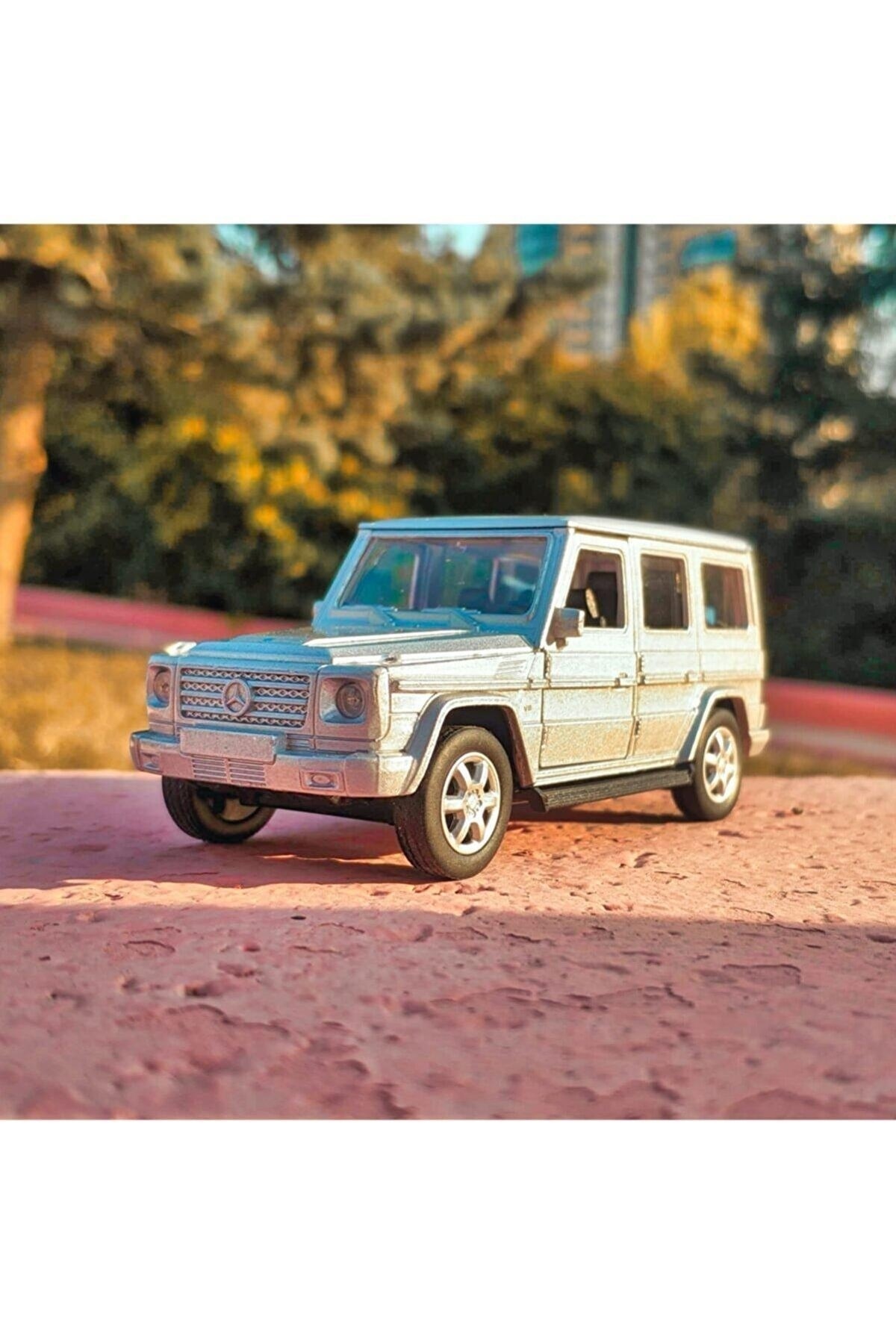 مدل خودرو 1:32 1:36 مرسدس بنز G کلاس G500 دیکست ماشین خاکستری اورجینال WELLY