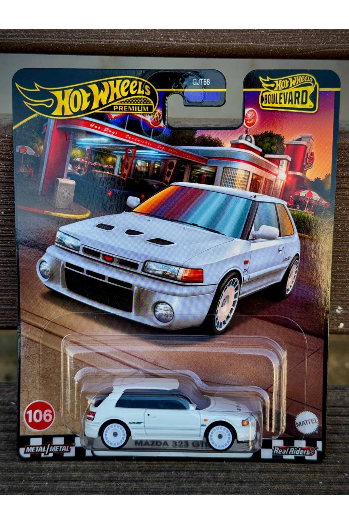 ماشین اسباب بازی بلوار پریمیوم مزدا 323 GTR از ترکیه HOT WHEELS