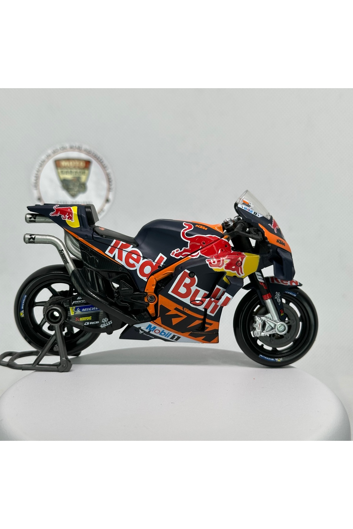 مدل خودرو موتور KTM RED BULL RC16 MOTOGP 1:18 DIECAST – فلزی با جعبه اورجینال Maisto Diecast
