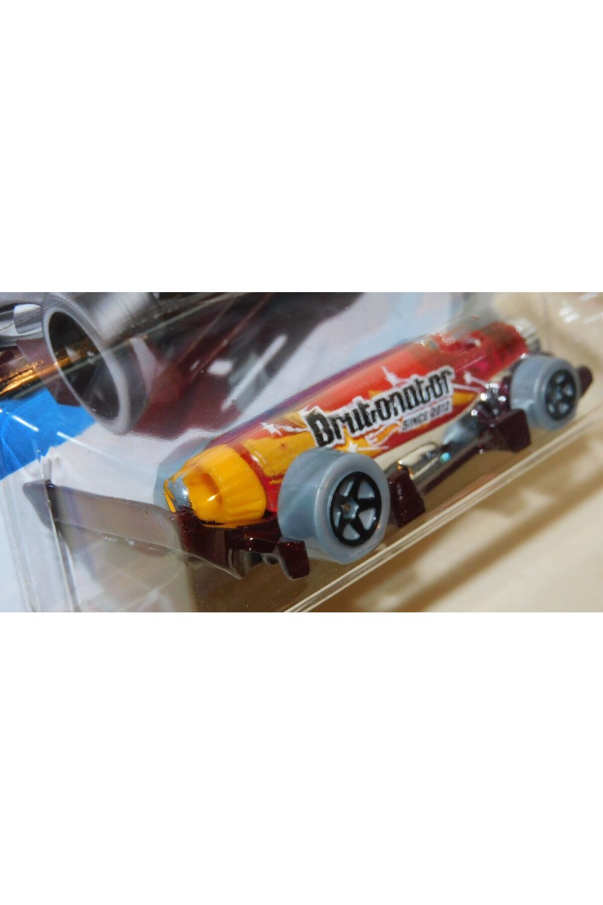 ماشین اسباب بازی بروتوناتور HKG96 از ترکیه اورجینال HOT WHEELS