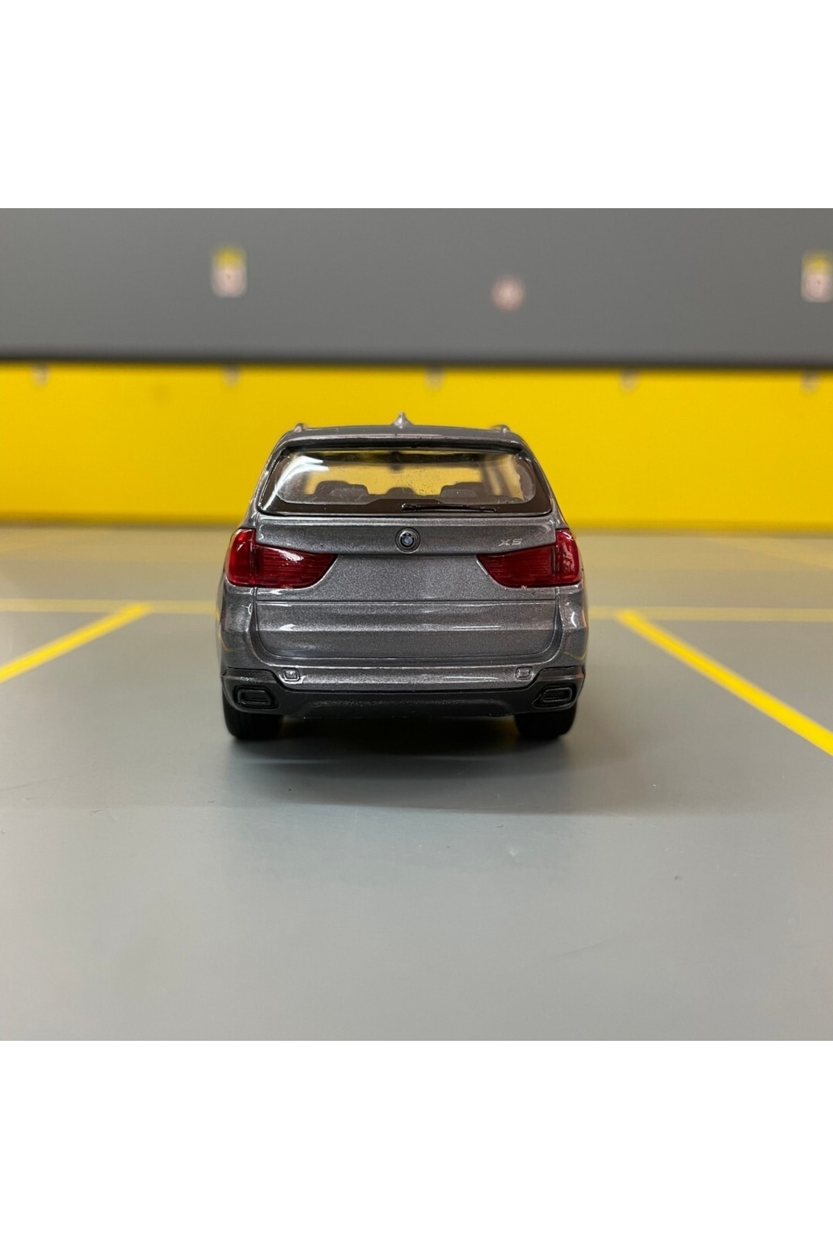 مدل خودرو BMW X5 1 36 SCALE DIECAST METAL MODEL CAR PULL DROP TOY اورجینال WELLY