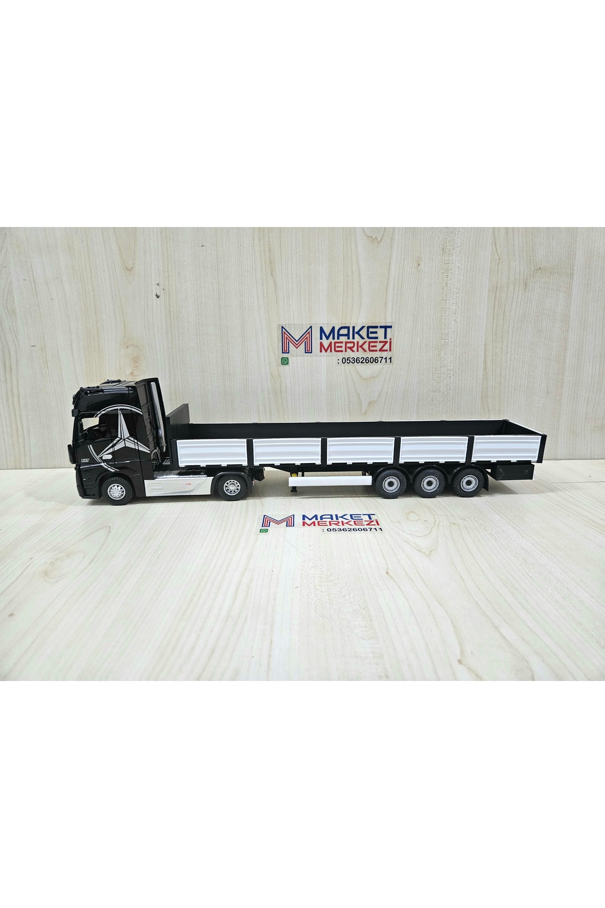 مدل خودرو نیم متر طول 1 36 MERCEDES ACTROS RAIL MODEL نام نوشته شده مشکی اورجینال Maket