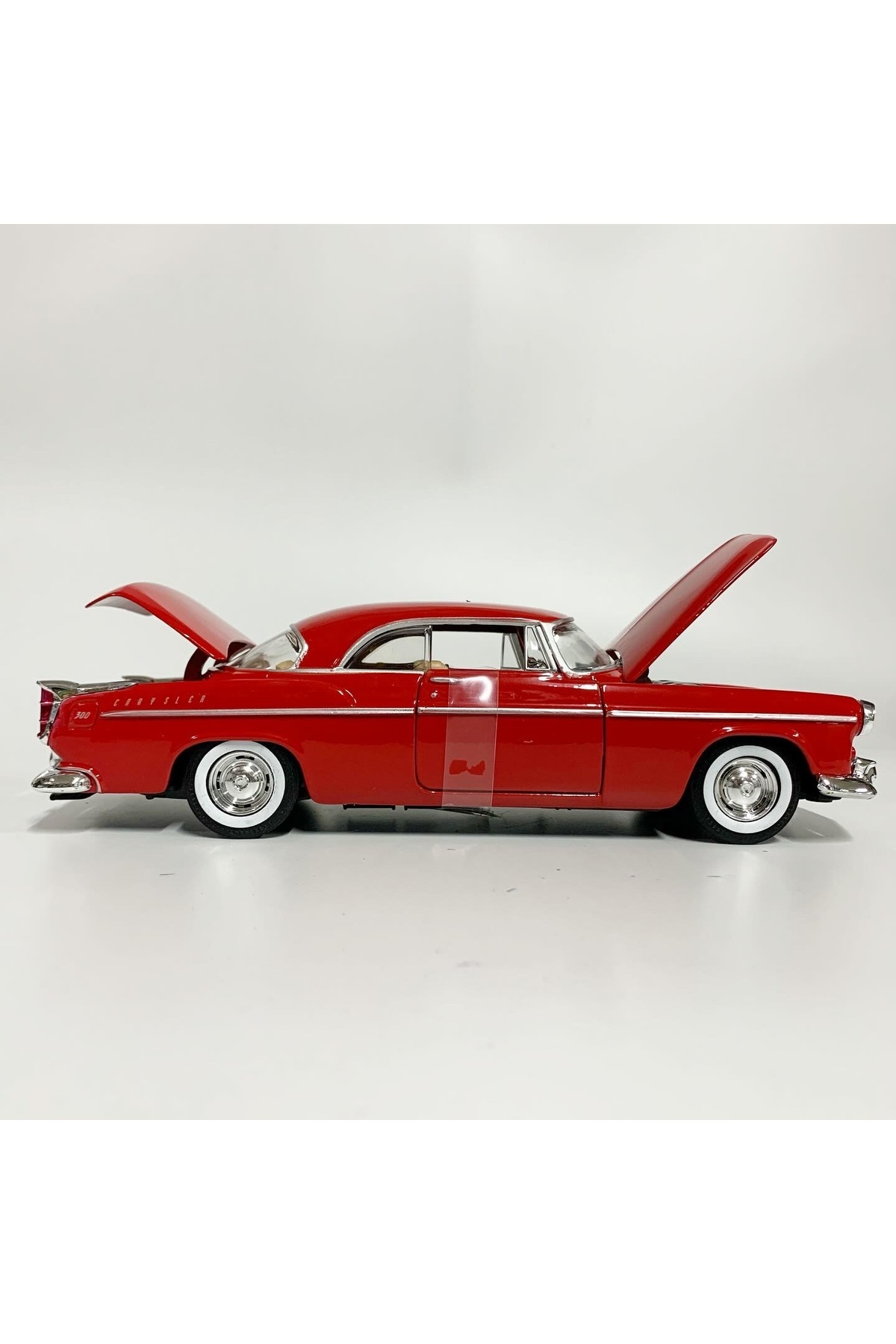 مدل خودرو MOTORMAX 1 24 CHRYSLER C300 1955 اورجینال Motor Max