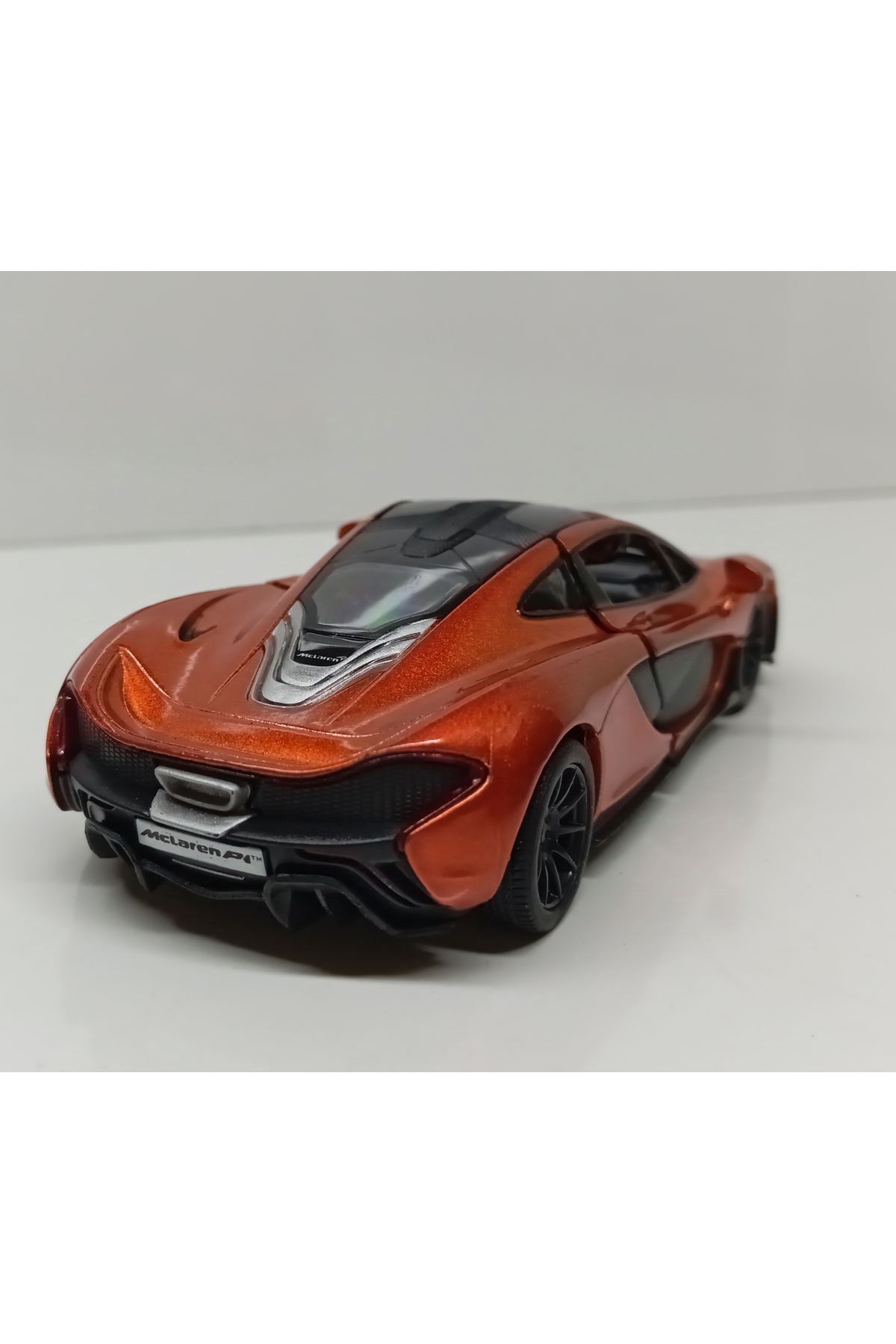 مدل خودرو مقیاس 1:36 MCLAREN P1 فلزی بکش و رها کن اورجینال Kinsmart