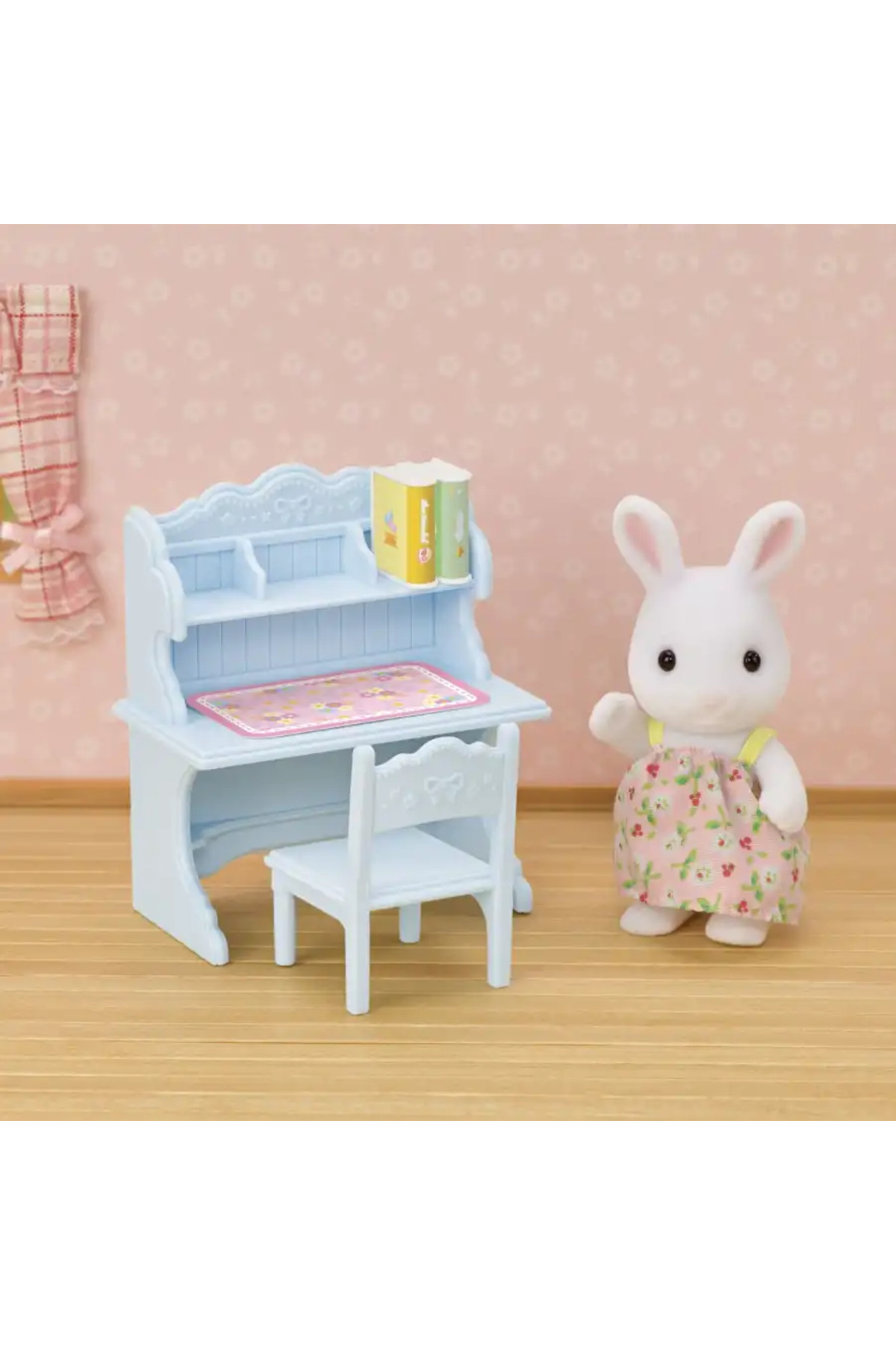 اسباب بازی های فیگور دیگر دختر خرگوش برفی و میز 5679 Sylvanian Families