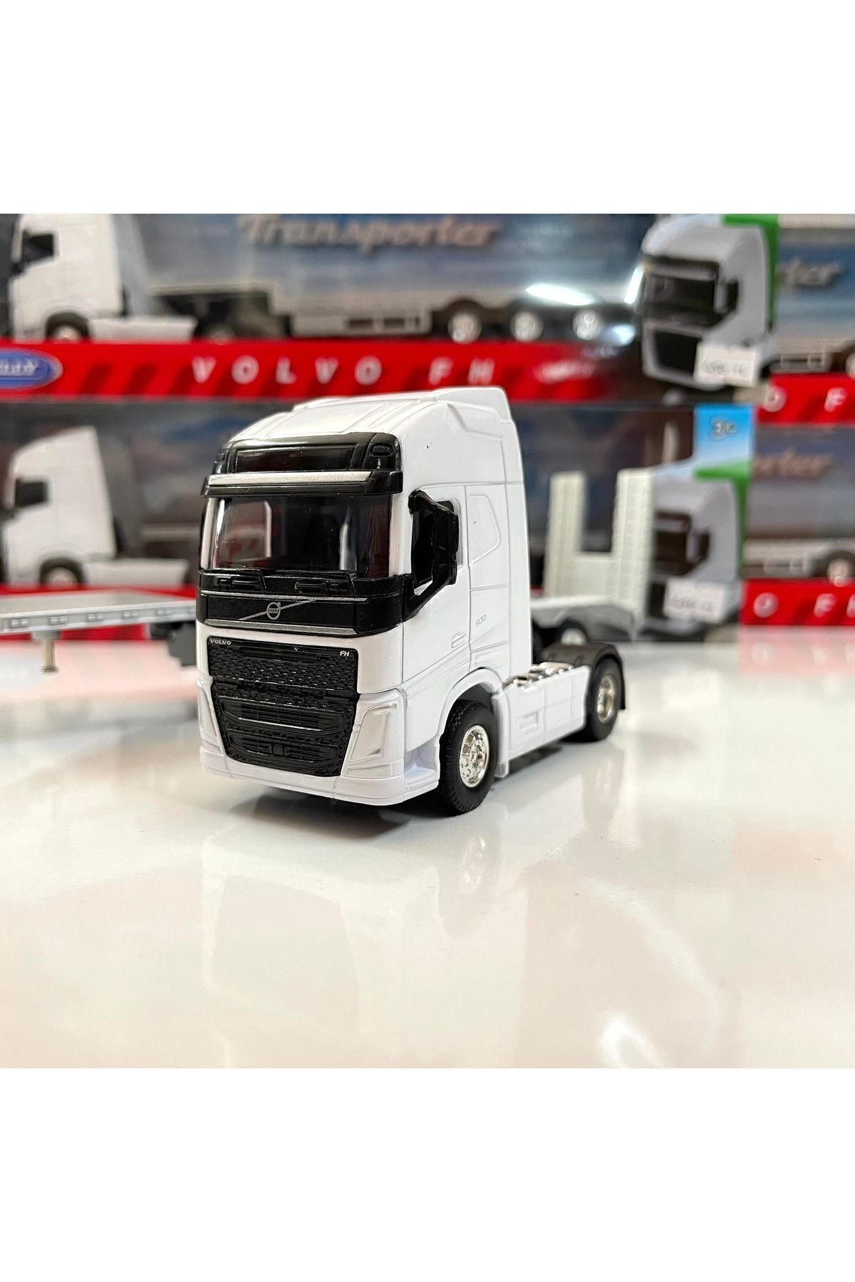 مدل خودرو VOLVO FH TRANSPORTER TRUCK 1 64 SCALE WELLY DIECAST METAL MODEL CAR اورجینال WELLY