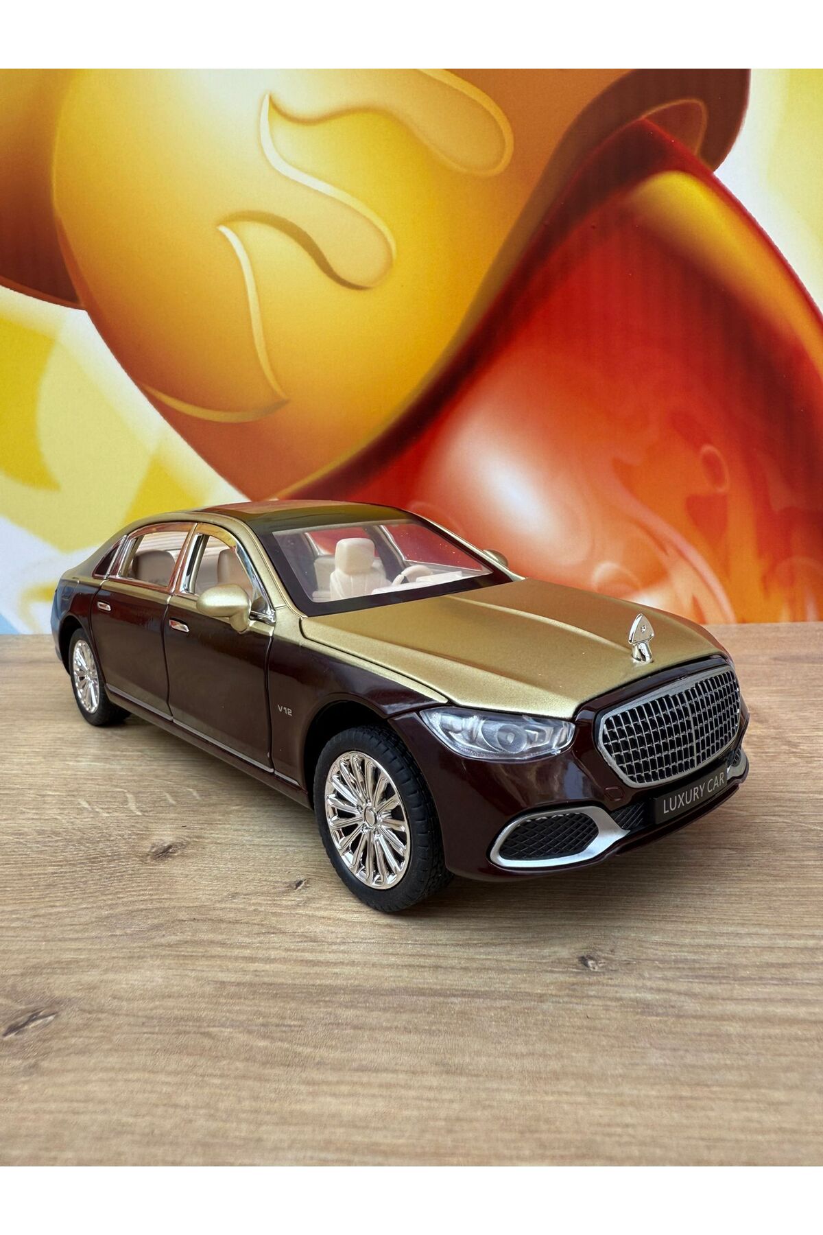 مدل خودرو مرسدس بنز S680 MAYBACH 1 24 DIE CAST METAL CAR OILLUMINATED HORN DOORS درب کاپوت باز می شود اورجینال scntoys