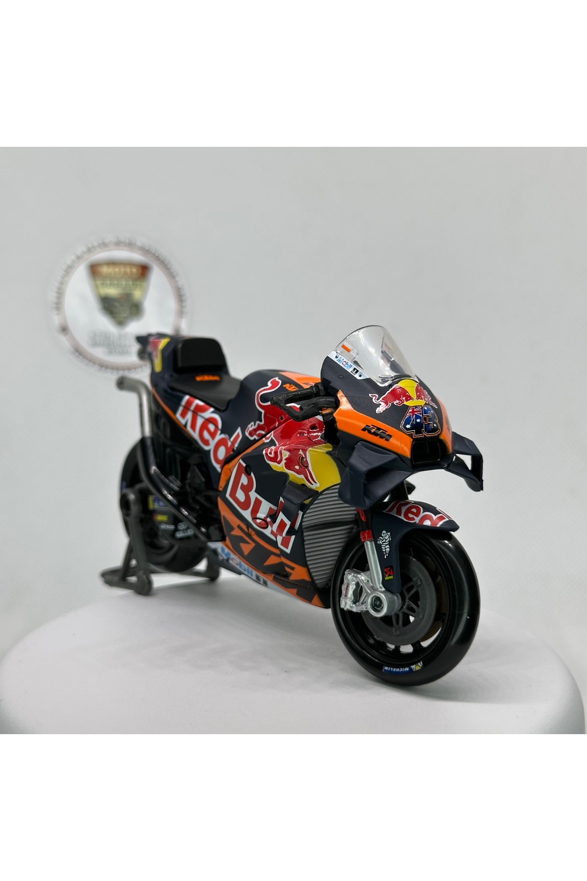 مدل خودرو موتور KTM RED BULL RC16 MOTOGP 1:18 DIECAST – فلزی با جعبه اورجینال Maisto Diecast