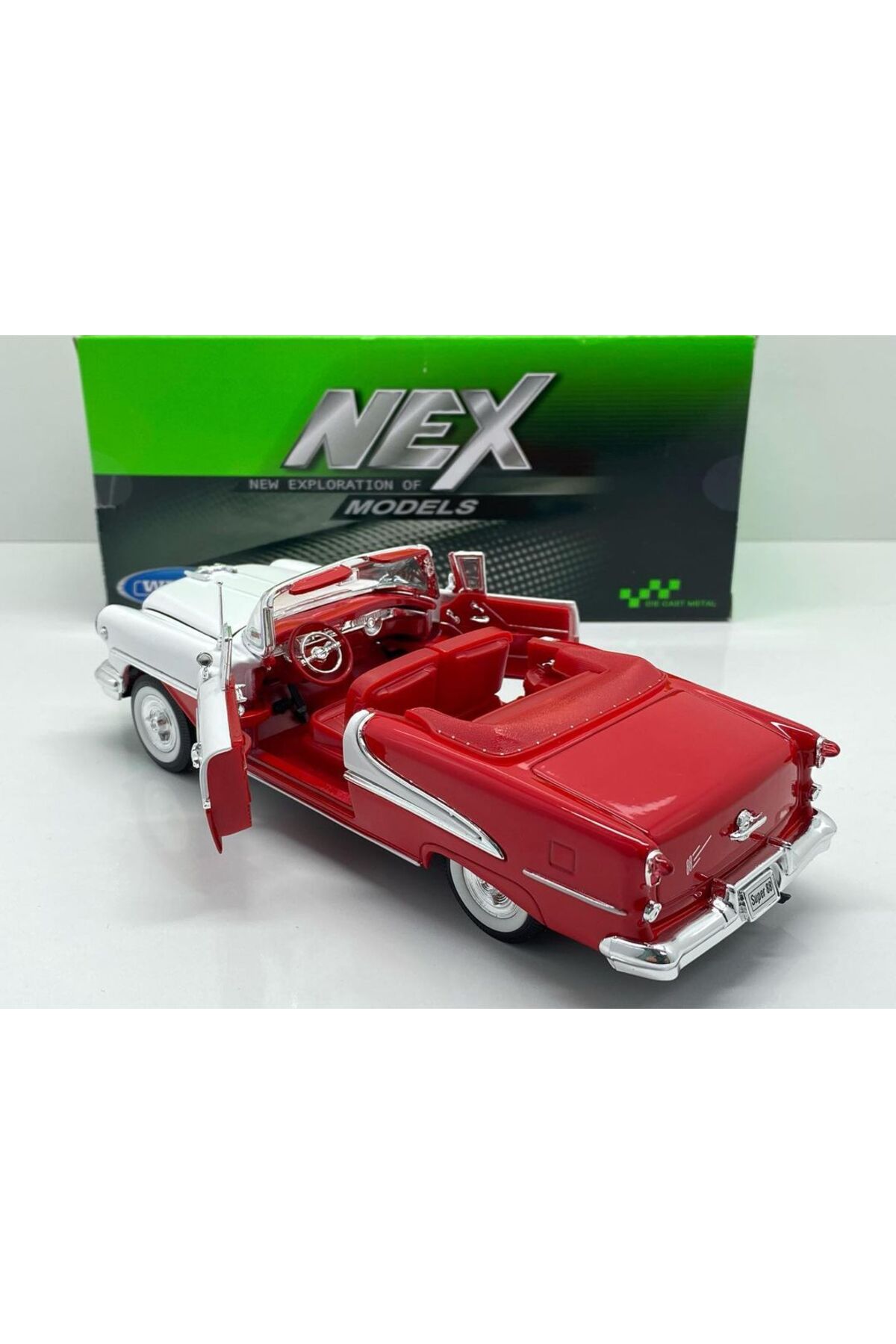 مدل خودرو 1.24 SCALE WELLY BRAND دارای مجوز 1955 OLDSMOBILE SUPER 88 قرمز سفید ماشین فلزی دو رنگ اورجینال WELLY