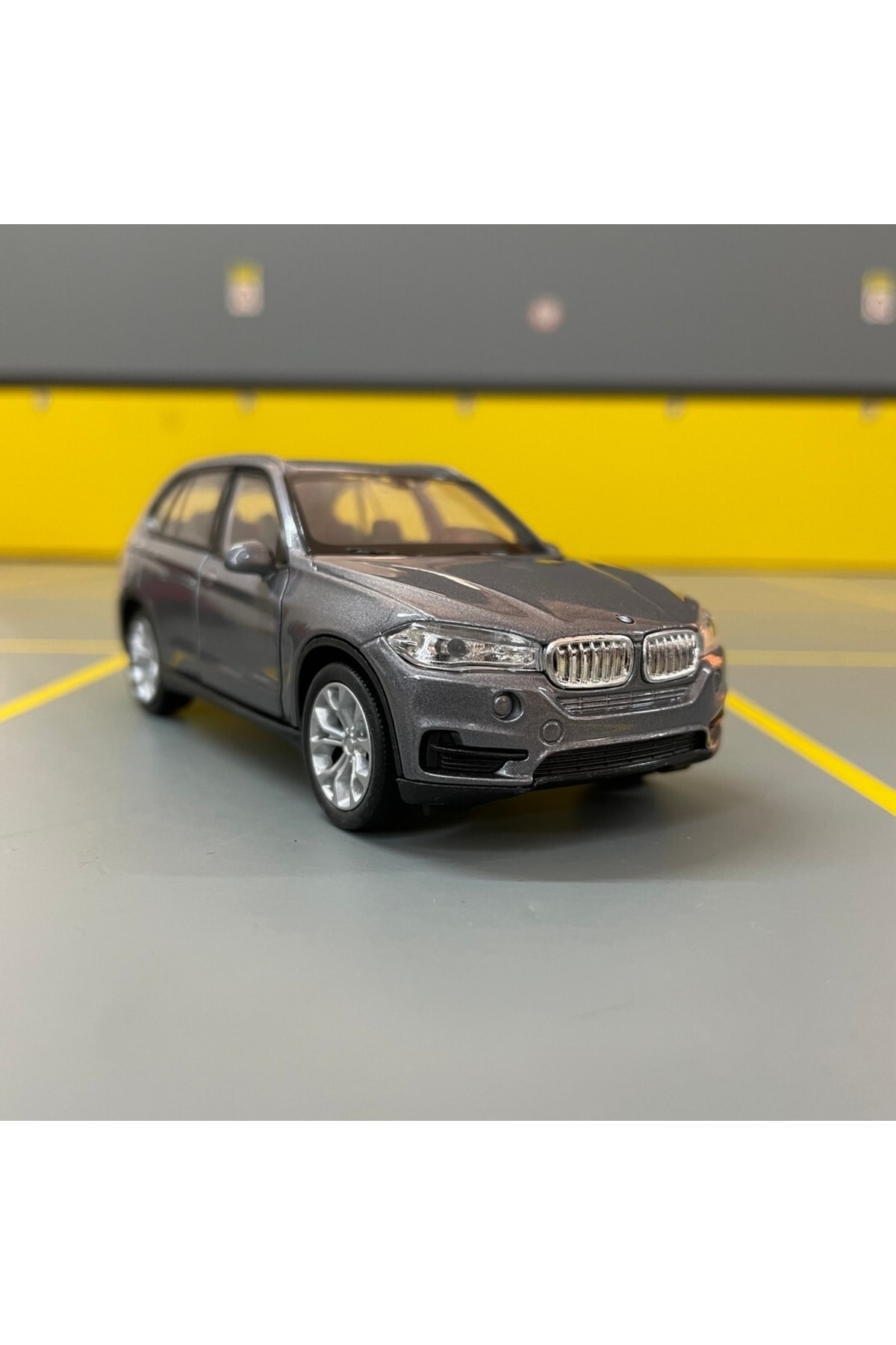 مدل خودرو BMW X5 1 36 SCALE DIECAST METAL MODEL CAR PULL DROP TOY اورجینال WELLY