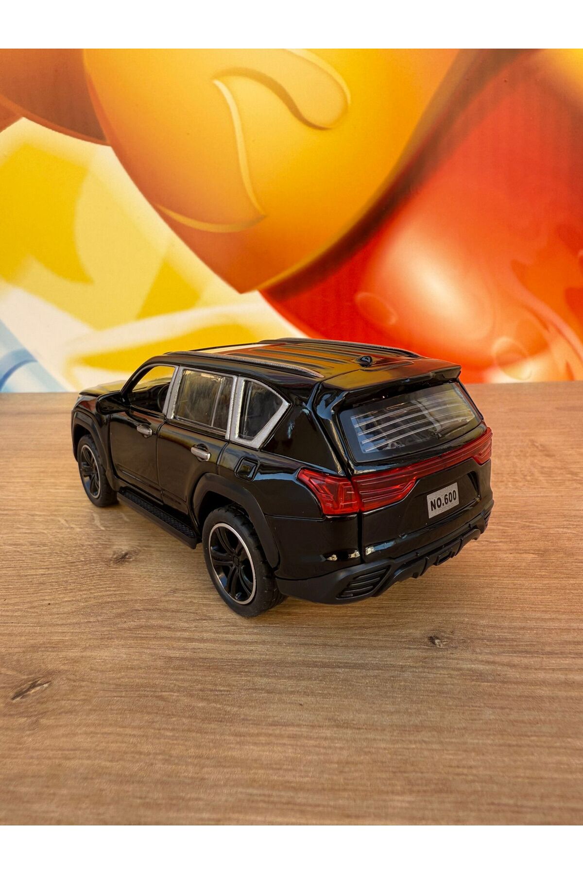 مدل خودرو LEXUS JEEP DIECAST CAR TOY 570 MODEL با درهای باز صدا و نور اورجینال scntoys