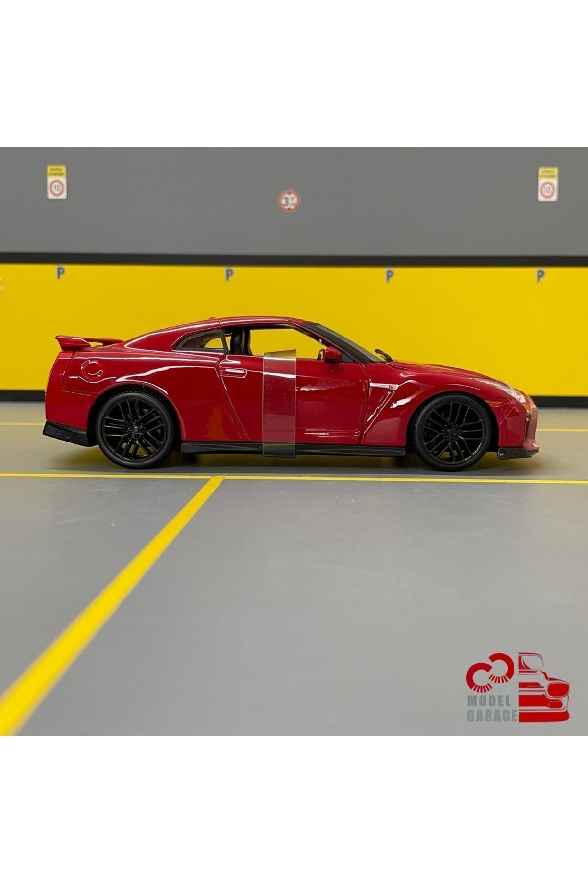 مدل خودرو ماشین نیسان GT R R35 2017 1 24 SCALE DIECAST METAL MODEL اورجینال Burago