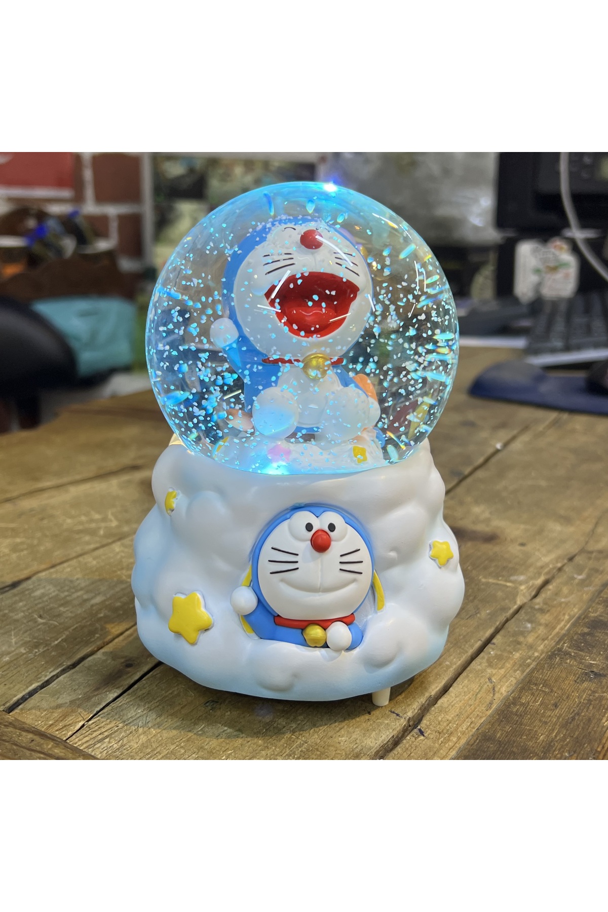 گوی برفی اندازه مگا DORAEMON SNOW GLOBE AUTO SPRAYING LIGHTED MUSICAL از ترکیه nesever store