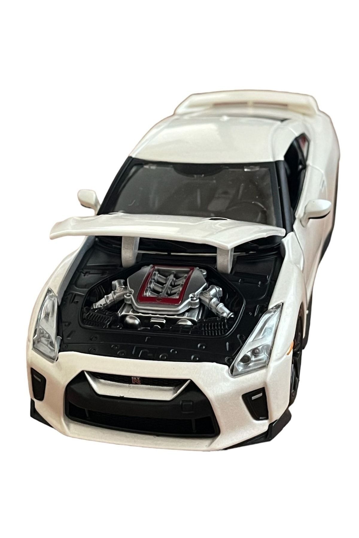 مدل خودرو ترازو 1 24 ماشین سفید نیسان GT R 2017 اورجینال Burago