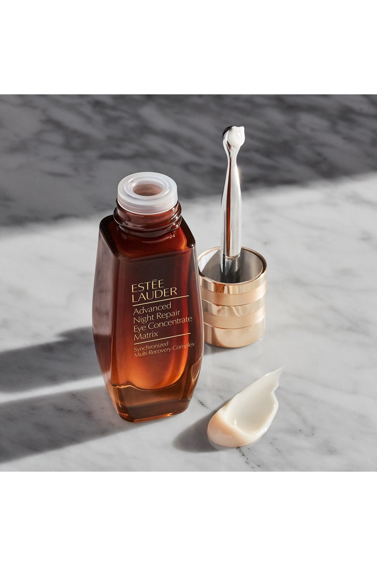 سرم محافظت کننده ناحیه چشم حجم ۱۵ میلی لیتر استی لادر Estee Lauder