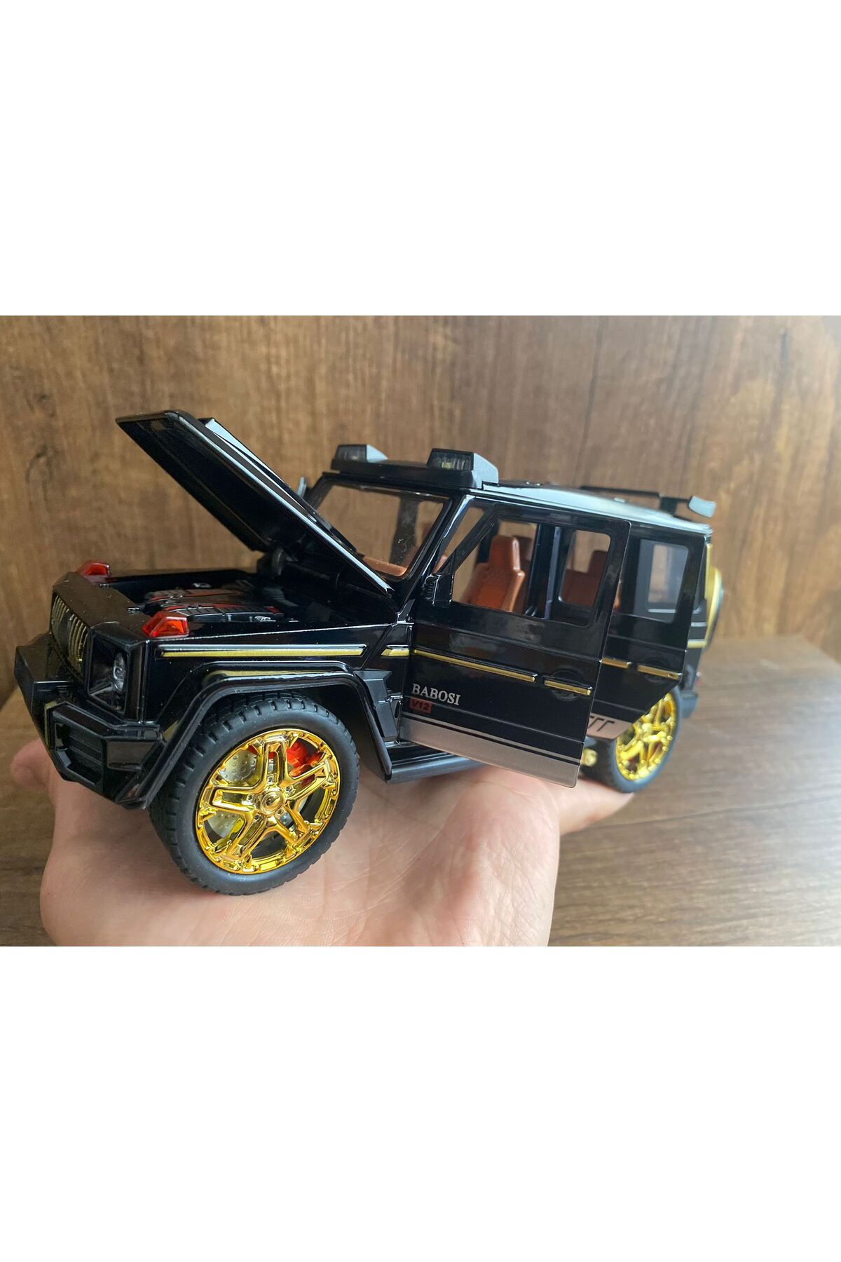 مدل خودرو MERCEDES G65 JEEP DIECAST CAR METAL 6 در باز شدن با چراغ های صوتی G63 اورجینال scntoys