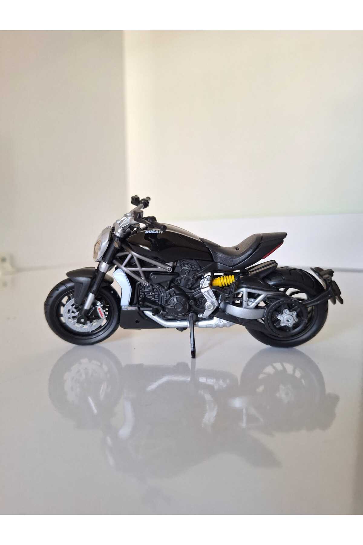 ماشین اسباب بازی DUCATI XDIAVELS 1 18 موتور سیکلت هات ویلز اورجینال HOT WHEELS