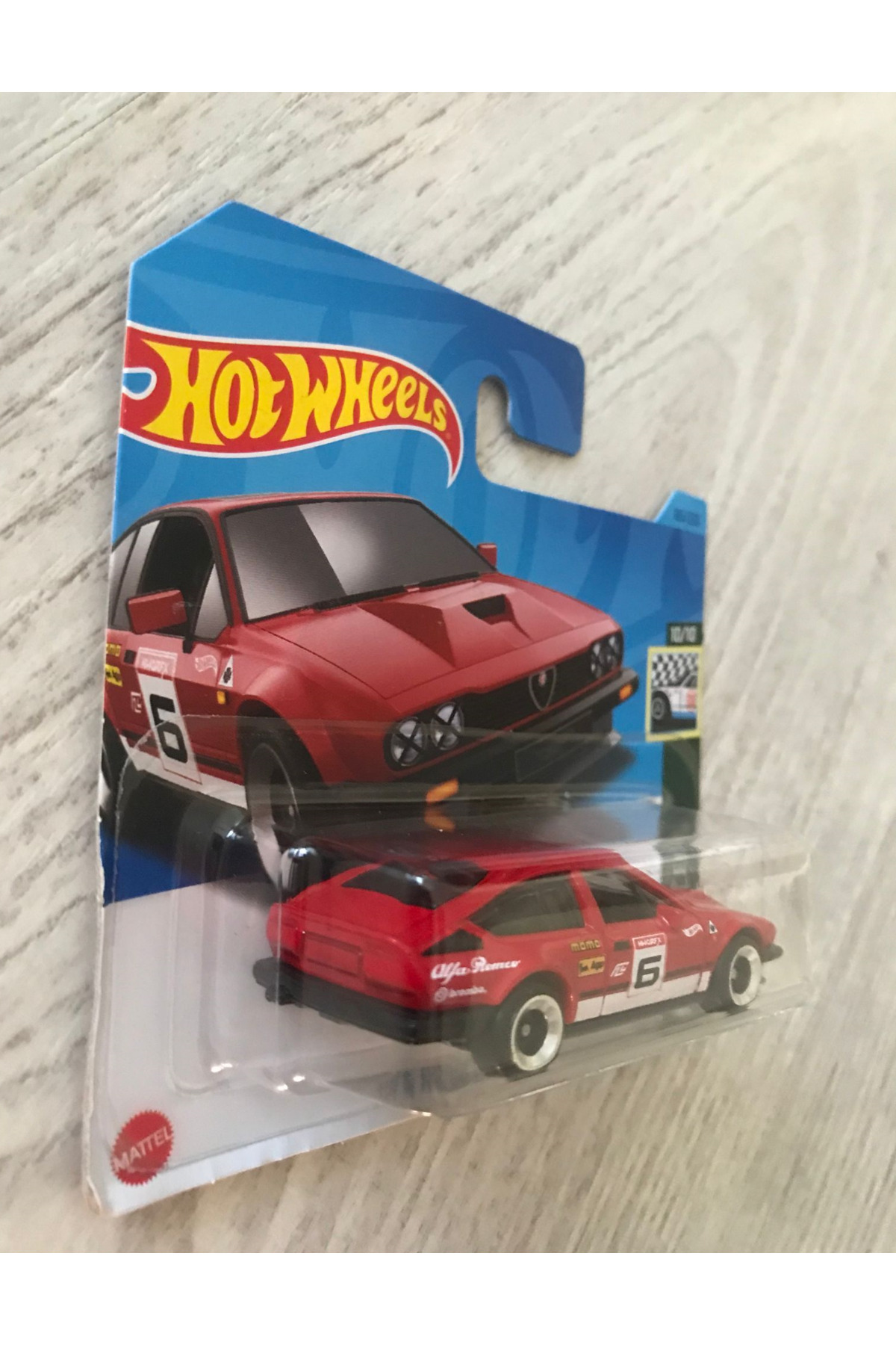 ماشین اسباب بازی آلفا رومئو GTV6 3 0 هات ویلز اورجینال HOT WHEELS