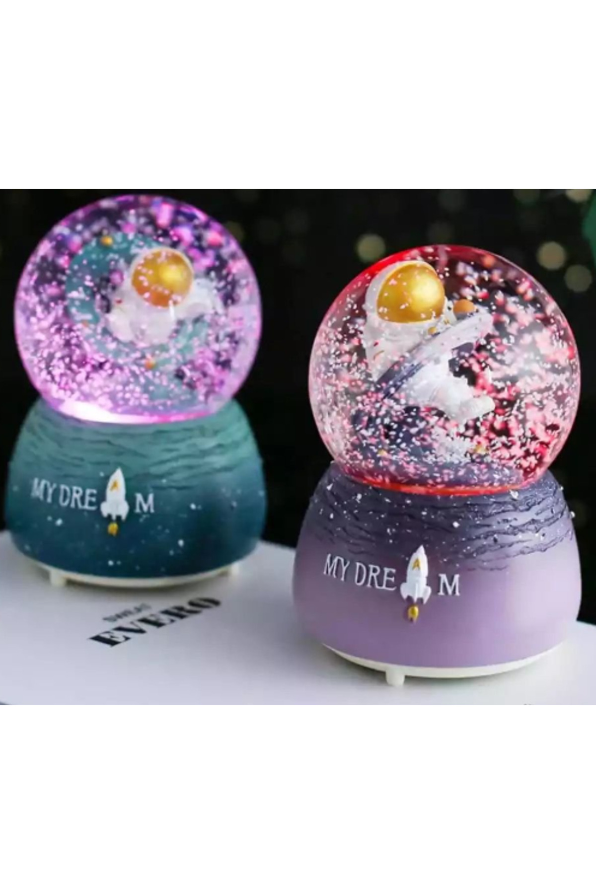 گوی برفی فضانورد SNOW GLOBE سایز متوسط از ترکیه PS Drop