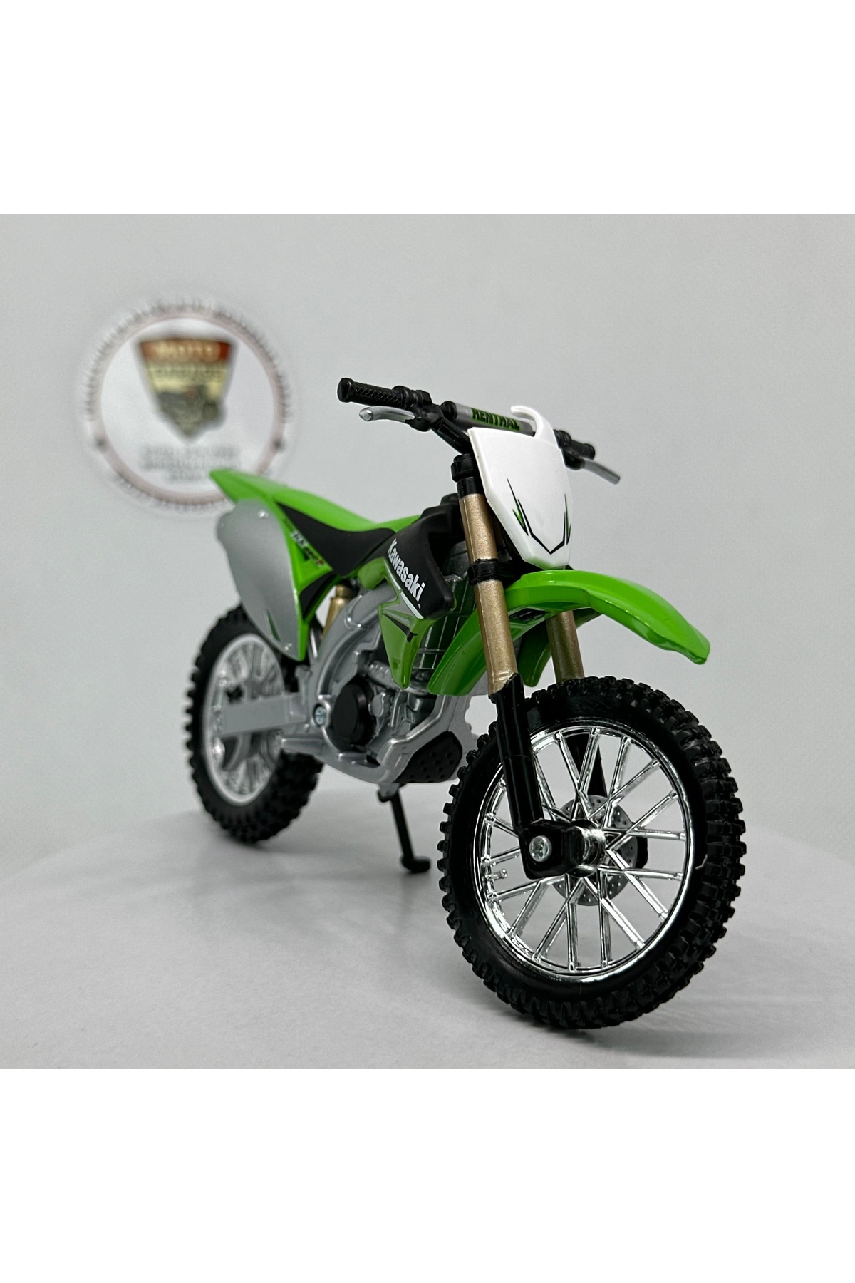 مدل خودرو موتورسیکلت KAWASAKI KX 450F 1:18 DIECAST – اسباب بازی فلزی دارای مجوز اورجینال BBURAGO