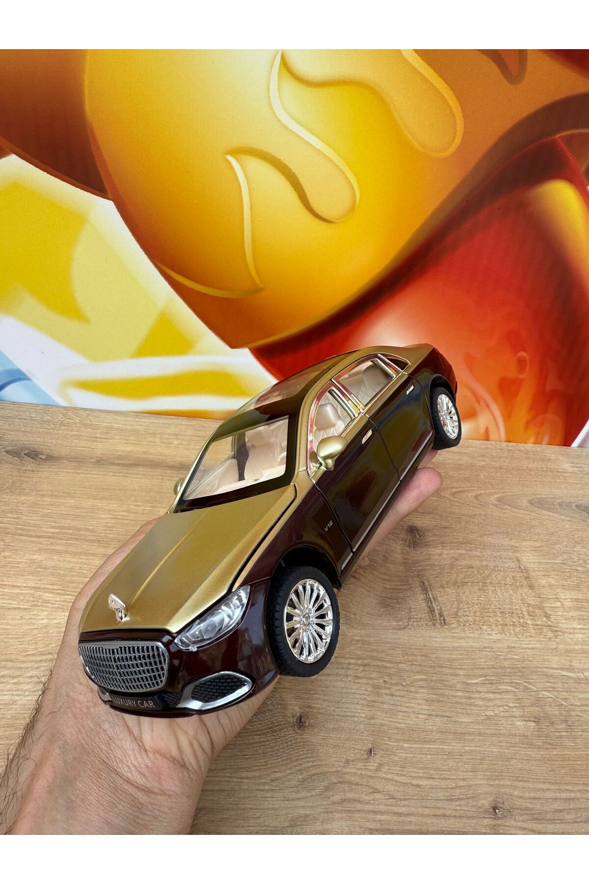 مدل خودرو مرسدس بنز S680 MAYBACH 1 24 DIE CAST METAL CAR OILLUMINATED HORN DOORS درب کاپوت باز می شود اورجینال scntoys