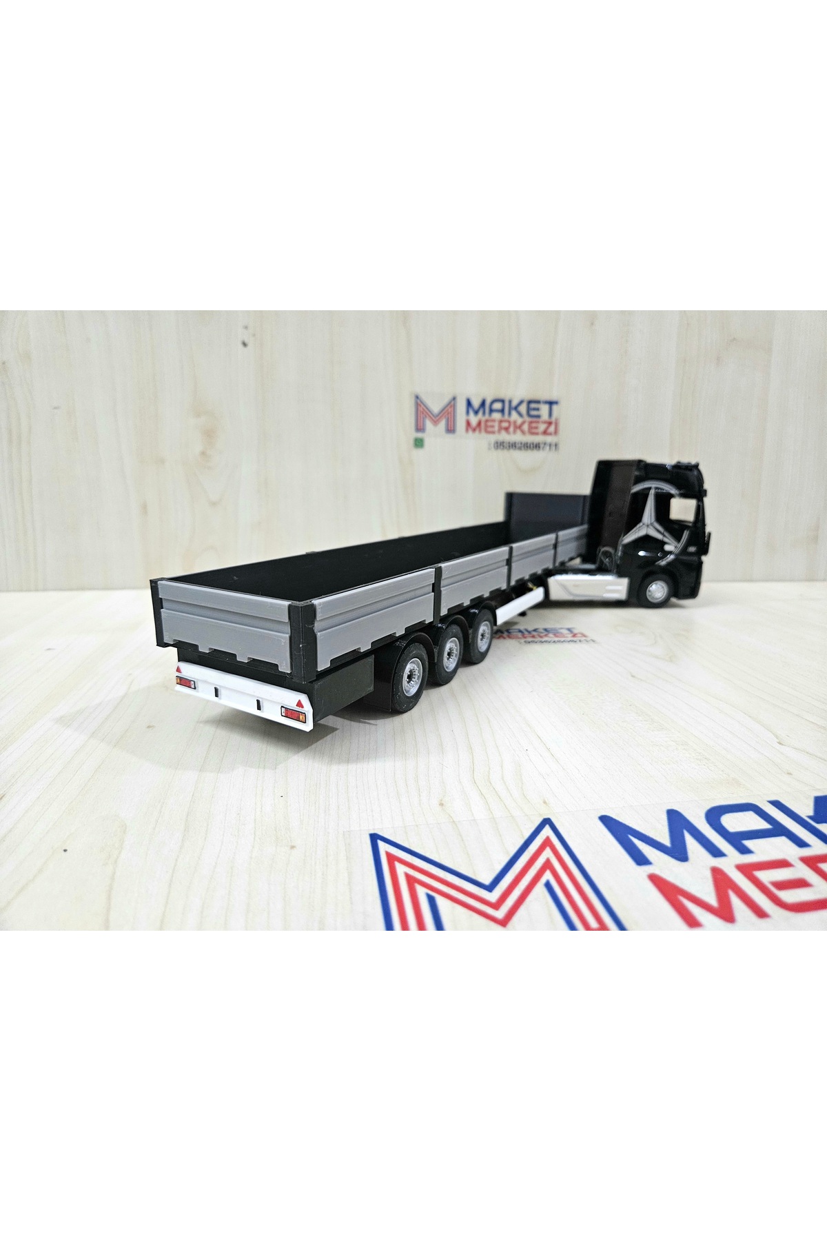 مدل خودرو نیم متر طول 1 36 MERCEDES ACTROS RAIL MODEL نام نوشته شده مشکی اورجینال Maket