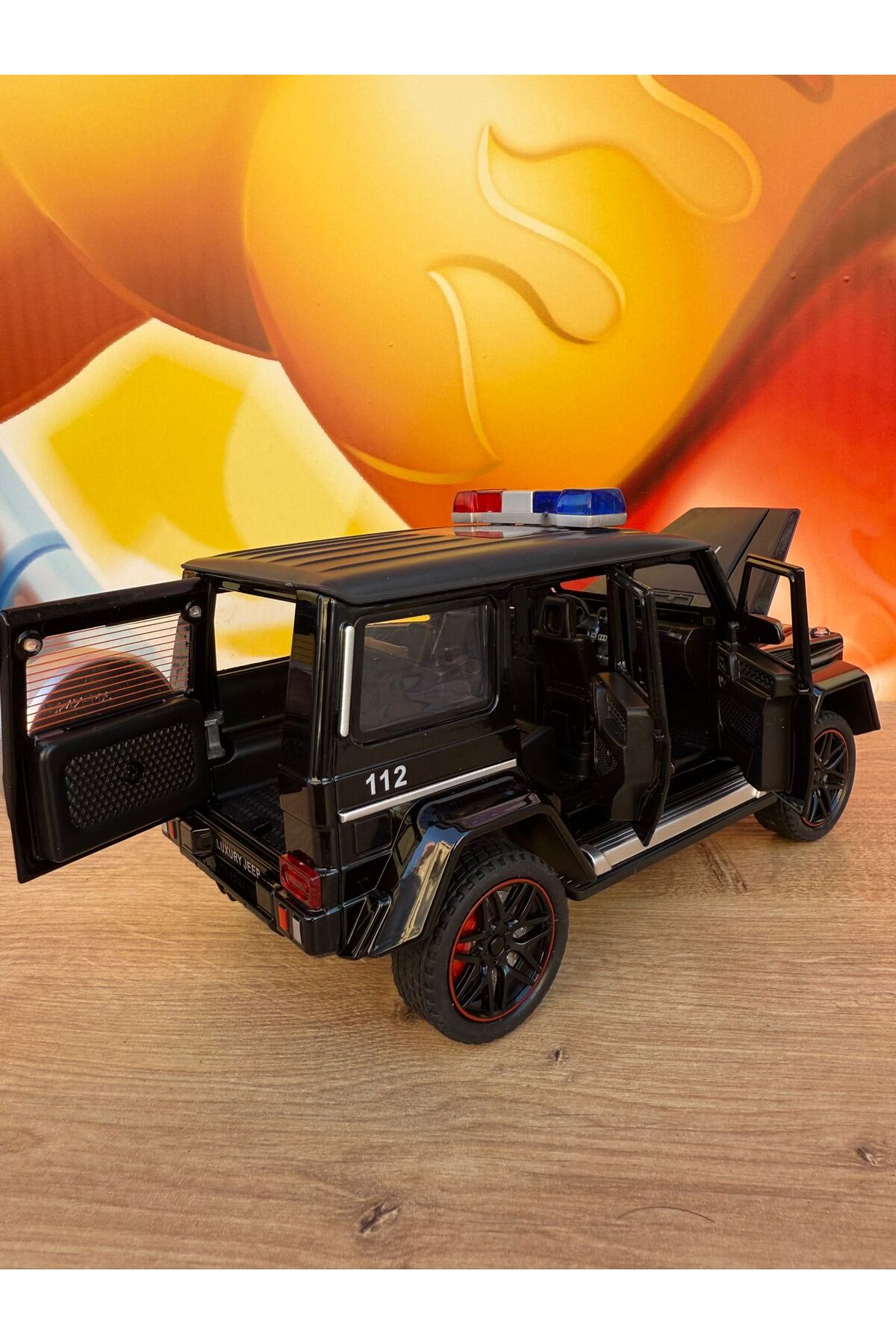 مدل خودرو مرسدس G65 DIECAST CAR پلیس باز کن درب صندوق عقب تعلیق با نور صدا اورجینال scntoys
