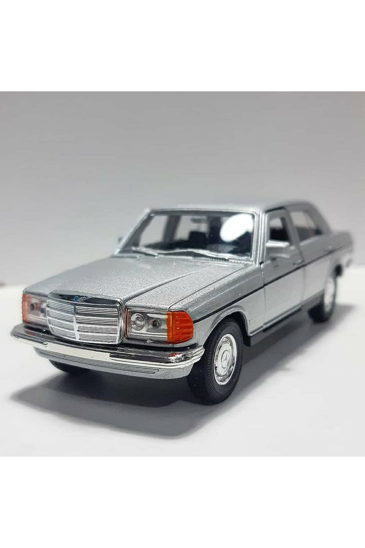مدل خودرو 1.36 SCALE WELLY BREND MERCEDES BENZ W123 CASE GRY COLOR 12CM METAL CAR اورجینال WELLY