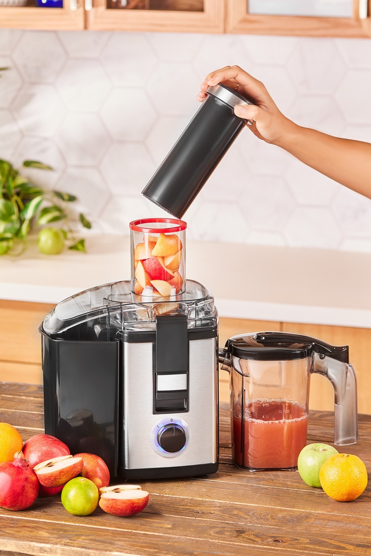 آب میوه و سبزی گیری آبمیوه مشکی PROJUICER 2705H اورجینال HOMEND