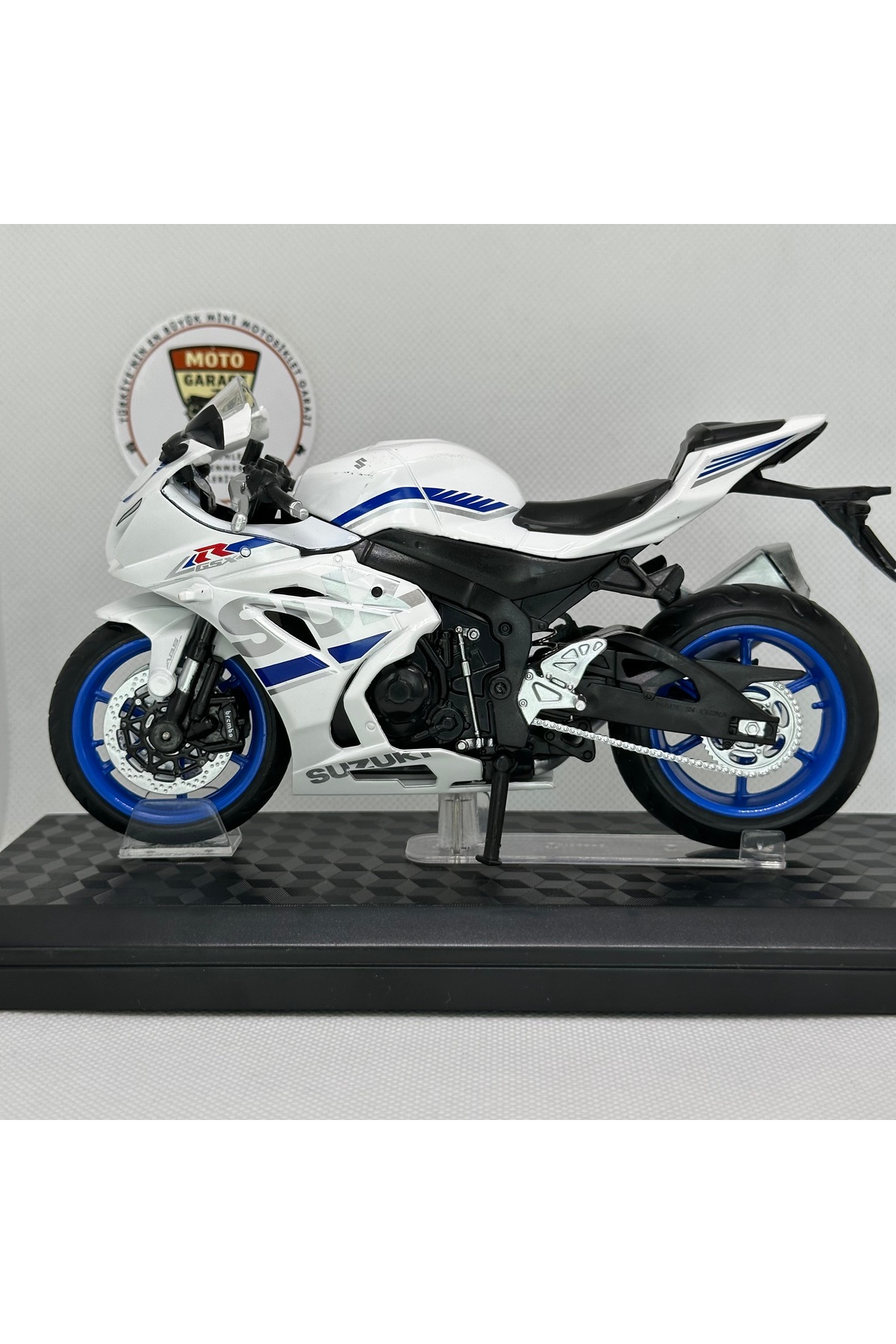 مدل خودرو سوزوکی GSX R1000 موتورسیکلت دیکست 1:12 – و مجموعه فلزی MAISTO دارای مجوز سفید اورجینال Maisto Diecast