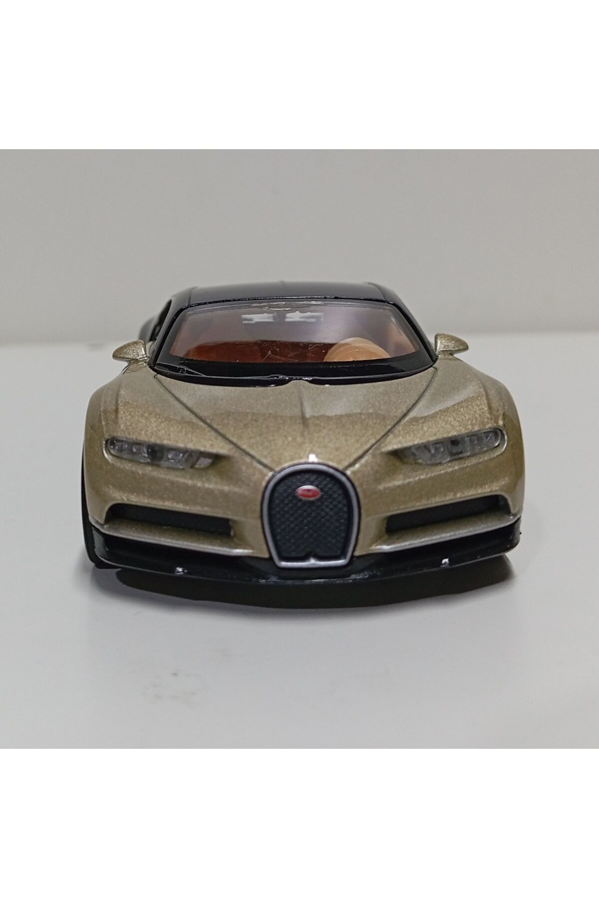 مدل خودرو 1:32 BUGATTI CHIRON اورجینال WELLY