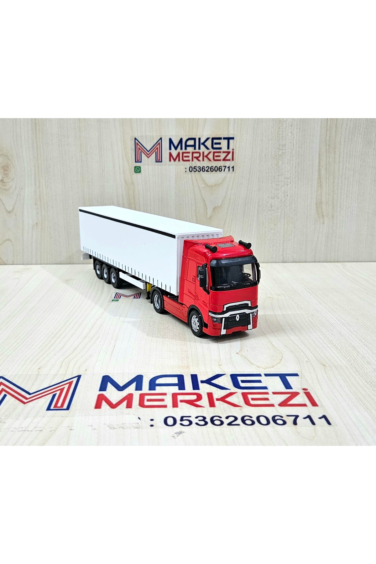 مدل خودرو TRUCK RED RENAULT به طول 30 سانتی متر در مقیاس 1 50 نام شرکت را می توان نوشت اورجینال Maket