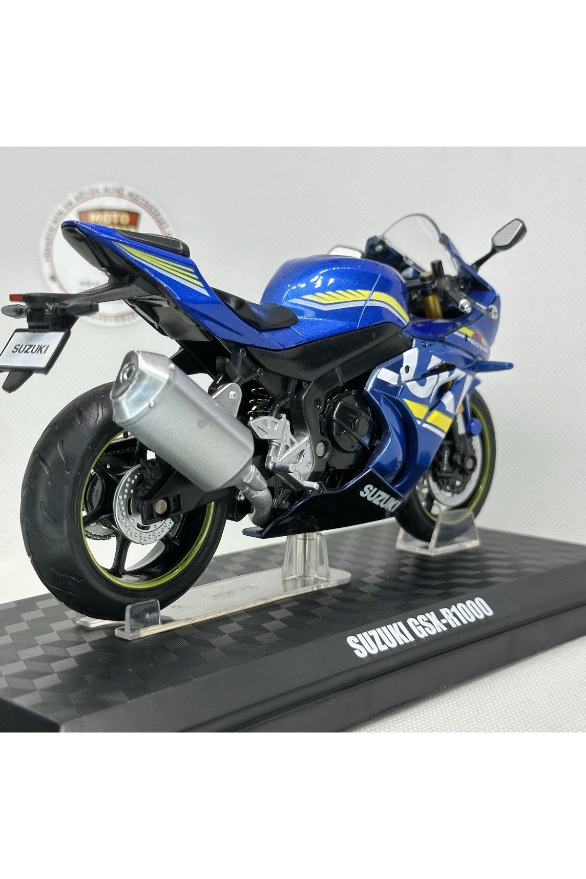 مدل خودرو سوزوکی GSX R1000 آبی تیره 1:12 17 موتورسیکلت پایه فلزی دیکست – دارای مجوز اورجینال MotoGarage