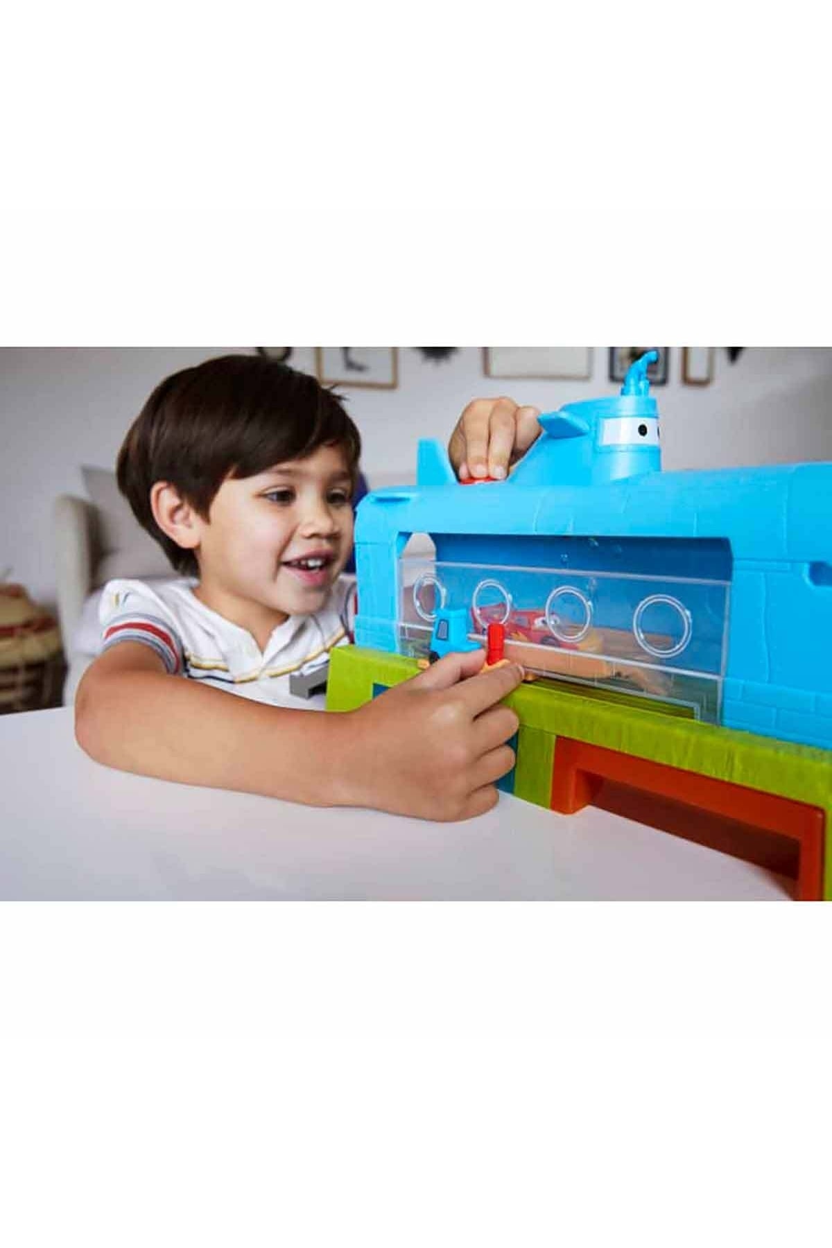 ماشین اسباب بازی مجموعه شستشوی اتومبیل نهنگ HGV70 هات ویلز اورجینال HOT WHEELS