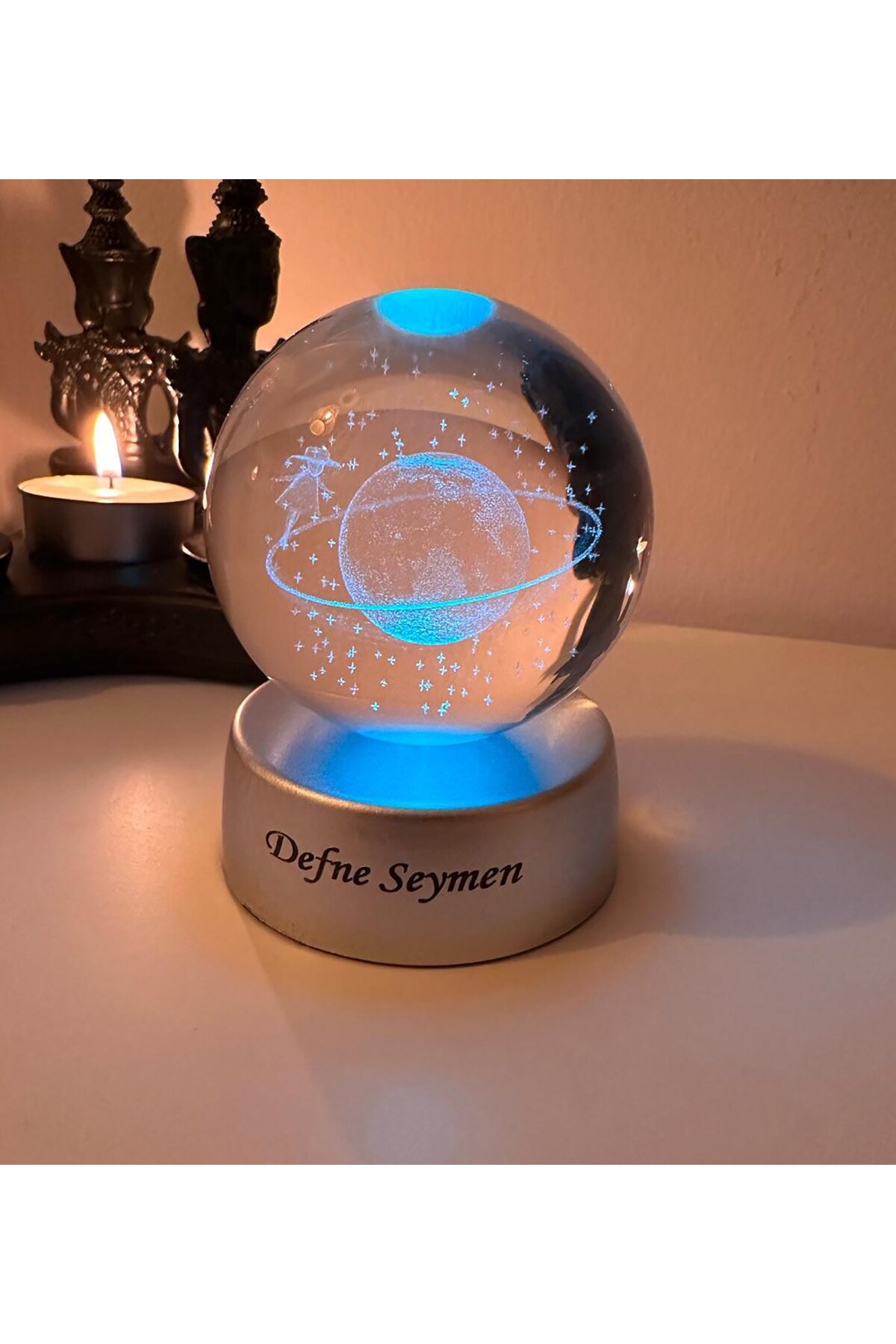 گوی برفی سیاره کهکشان SATURN GIRL شخصی سازی شده با تغییر رنگ LED دارای نور شیشه ای گلوب از ترکیه HEDİYEBİZİZ