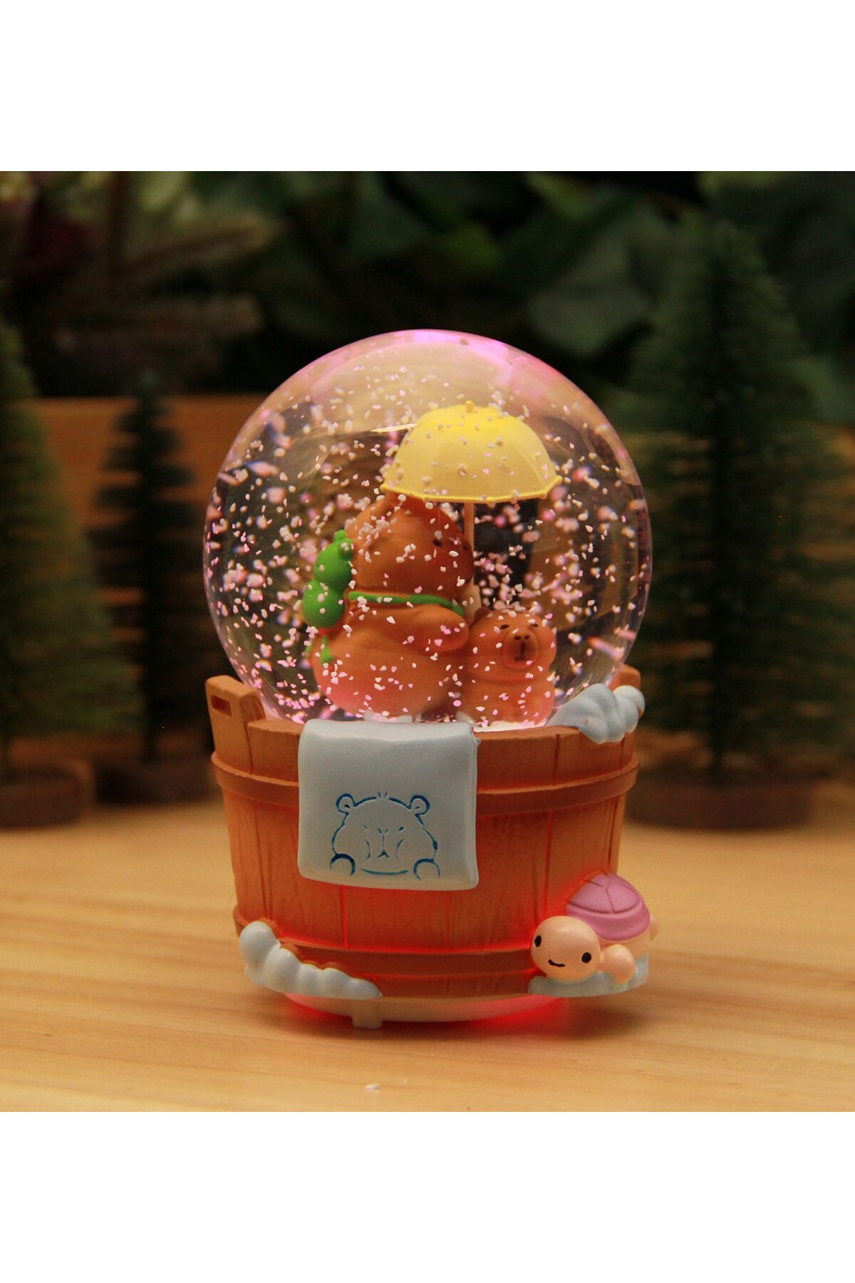 گوی برفی CAPYBARA SNOW GLOBE با نور و موسیقی در اندازه بزرگ A از ترکیه HEDİYEBİZİZ