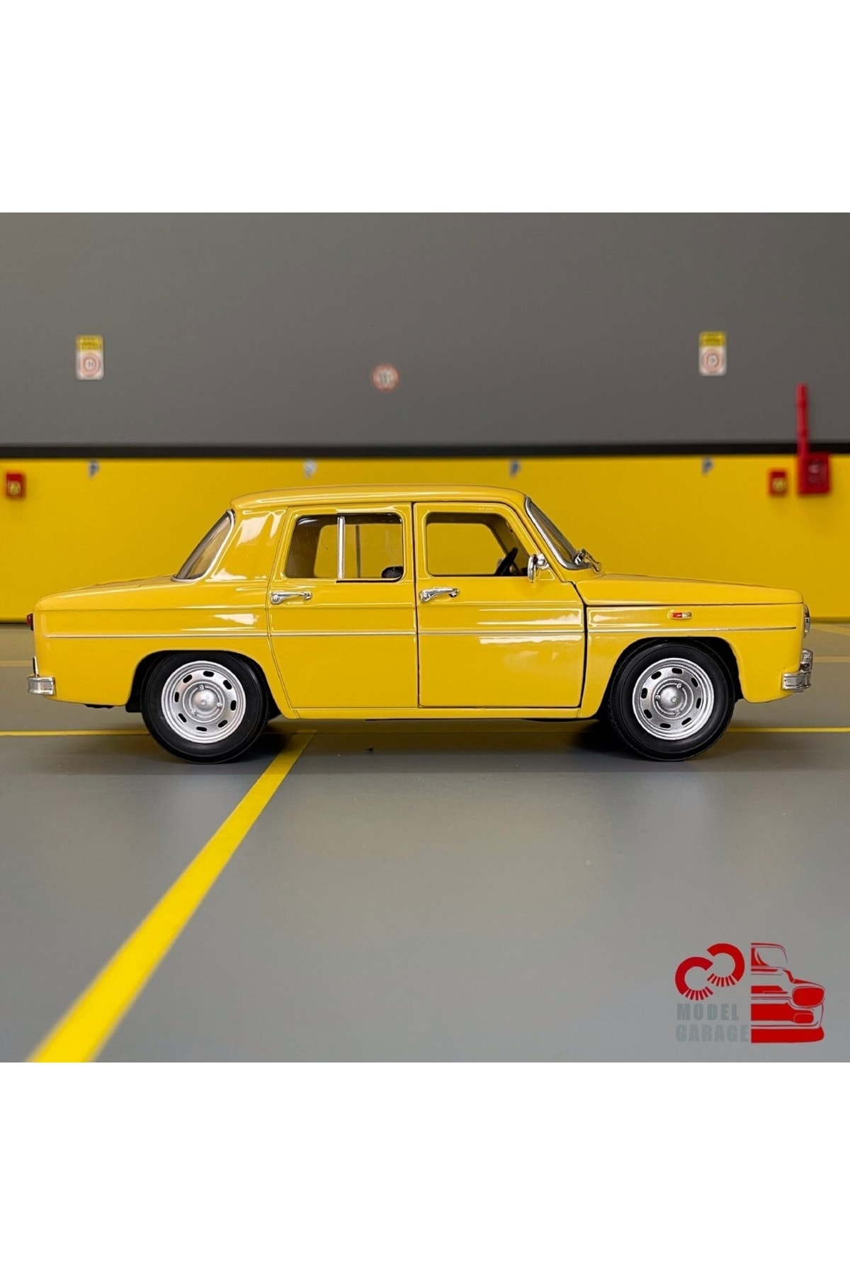 مدل خودرو RENAULT R8 GORDINI 1964 1 24 SCALE C&amp;C MODEL GARAGE DIECAST METAL CAR اورجینال WELLY