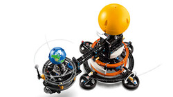 مجموعه ساختنی لگو LEGO تکنیک Technic مدل 42179 مدار زمین و ماه، ۵۲۶ قطعه، حداقل سن ۱۰ سال
