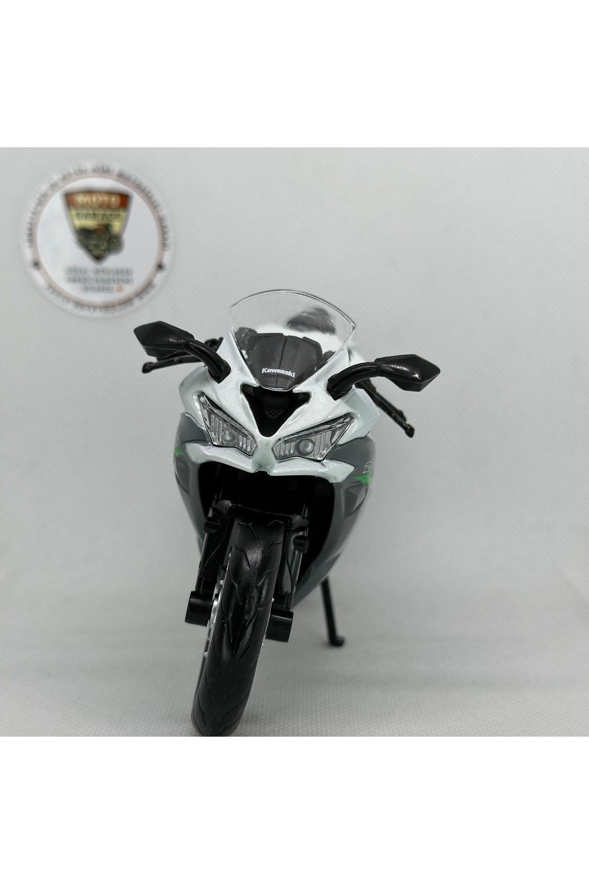 مدل خودرو موتورسیکلت KAWASAKI NINJA ZX 6R 1:12 DIECAST – اسباب بازی و مجسمه فلزی مجاز اورجینال RMZ City