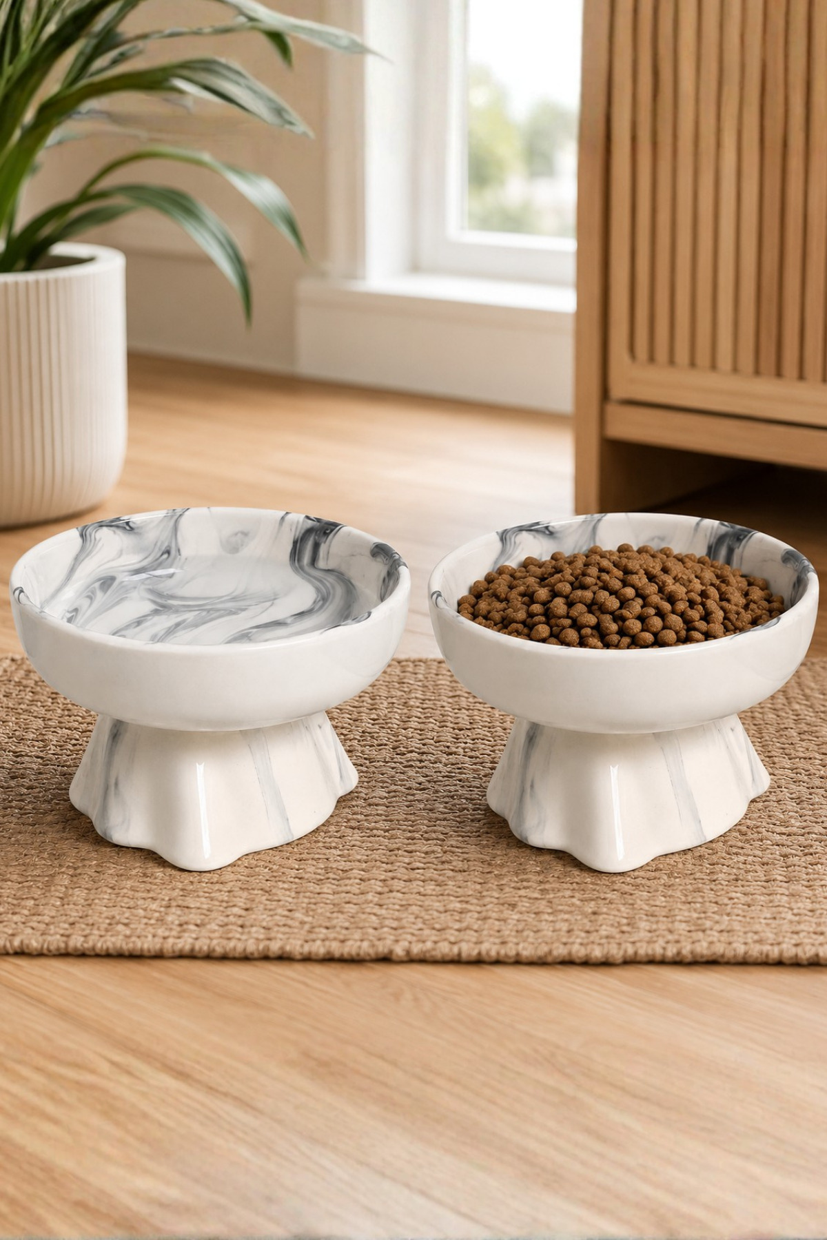 ست دو عددی ظرف غذای و آب سرامیکی پاویچی Pawicci مدل MARBLE-2Li، مشکی مرمری، شیب‌دار ۱۲ درجه