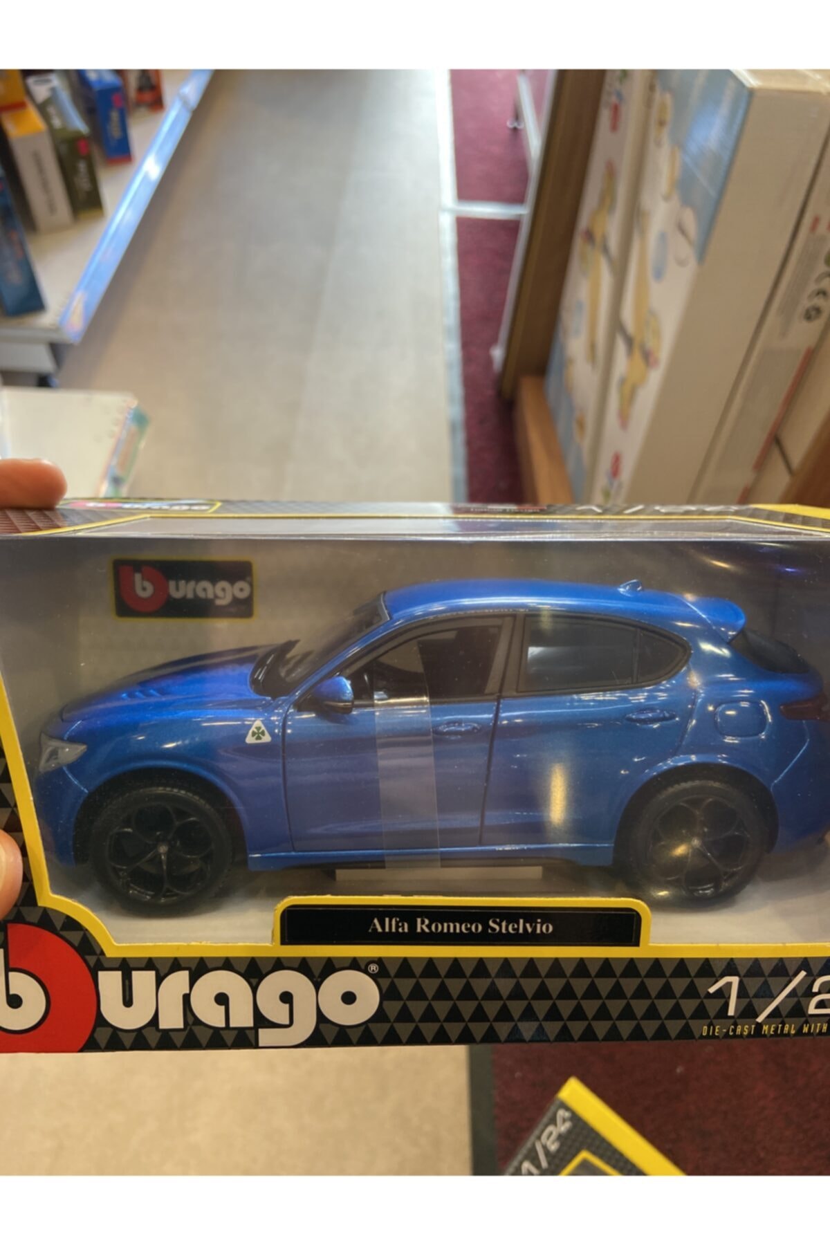 مدل خودرو آبی آلفارومئو STELVIO QUADRIFOGLIO SUV ماشین جیپ 1 24 مقیاس اورجینال Burago