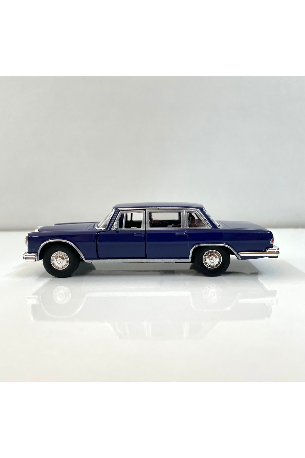 مدل خودرو 1963 MERCEDES BENZ 600 1 36 SCALE WELLY DIECAST METAL CAR TOY PULL DROP اورجینال WELLY