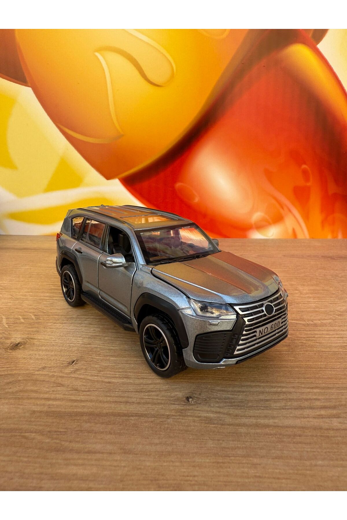 مدل خودرو لکسوس JEEP DIECAST CAR SMOKED DESERT LEXUS 570 MODEL درهای باز شونده با صدا و نور اورجینال scntoys